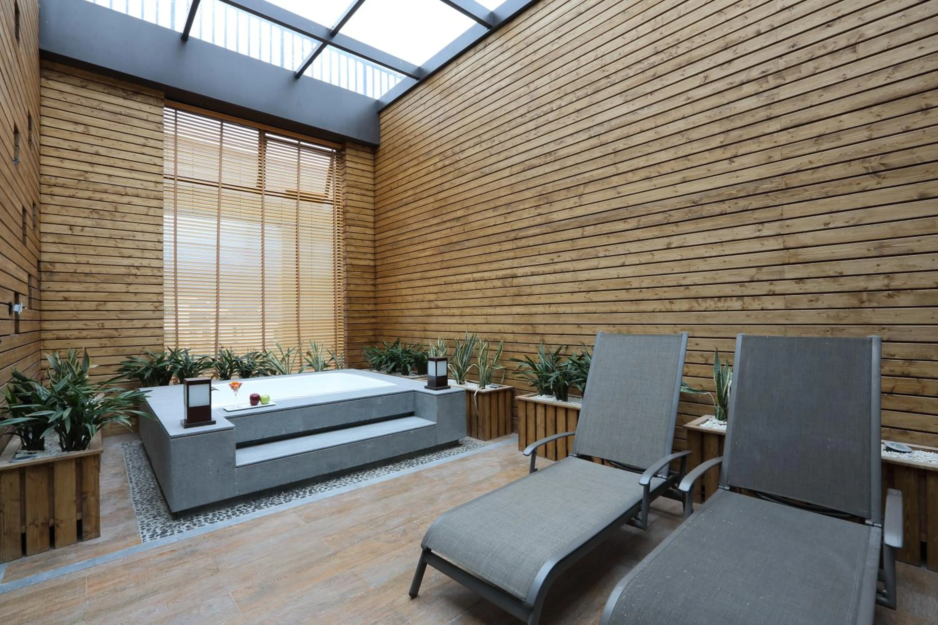 Hot Tub in S&N Zhejiang LinHai International Hotel