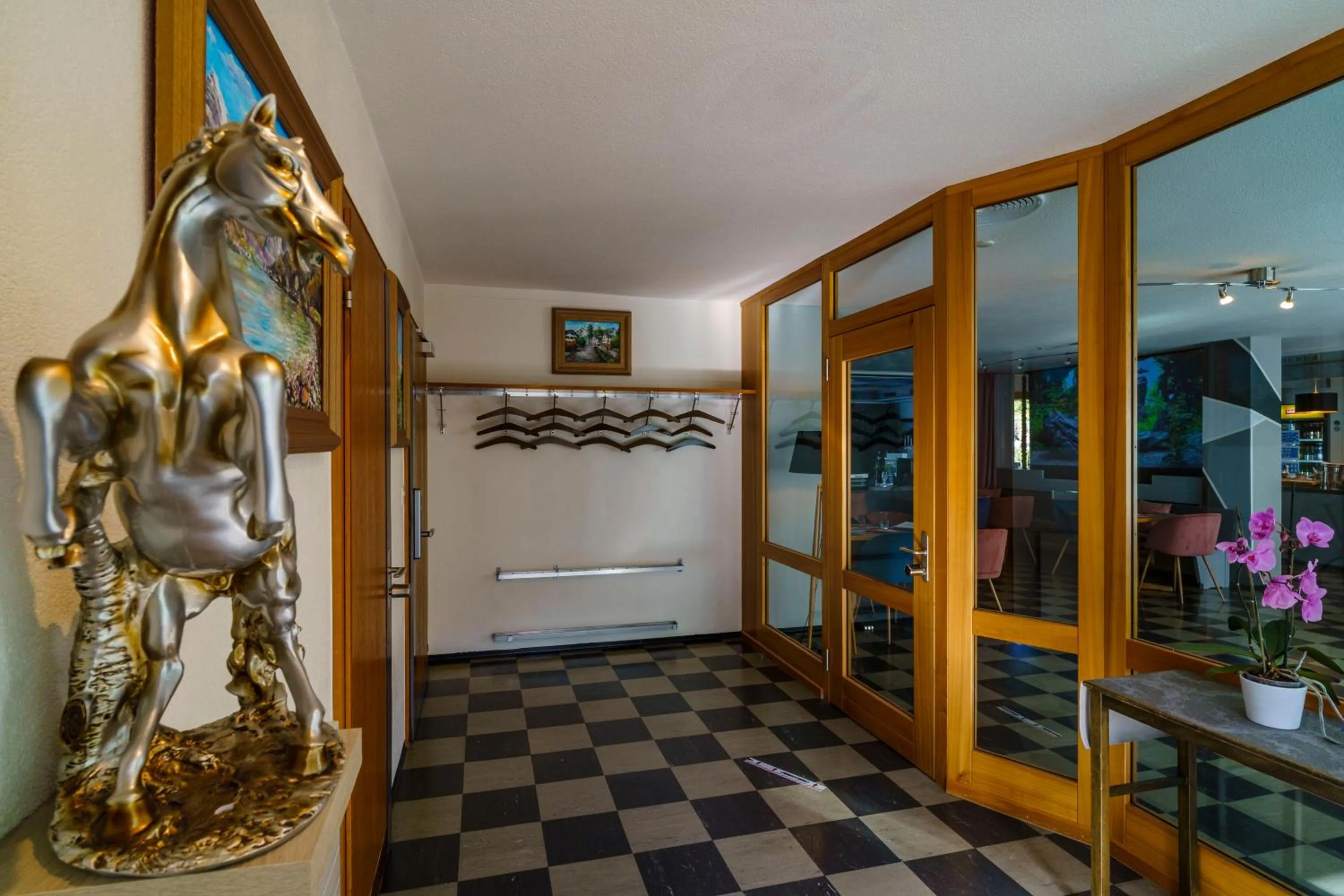 Restaurant/places to eat in Seeblick SMART Hotel Rössli