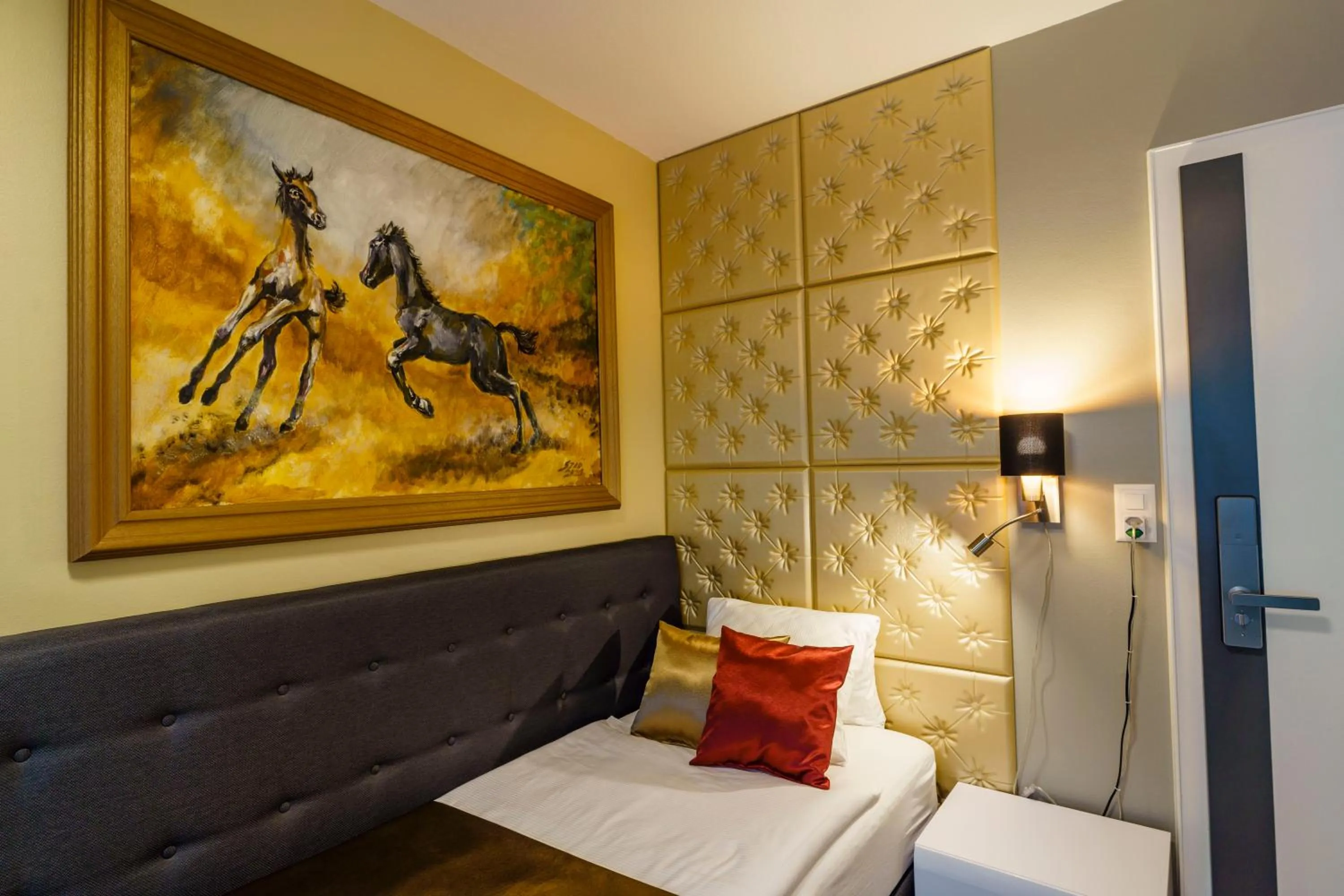 Bed in Seeblick SMART Hotel Rössli