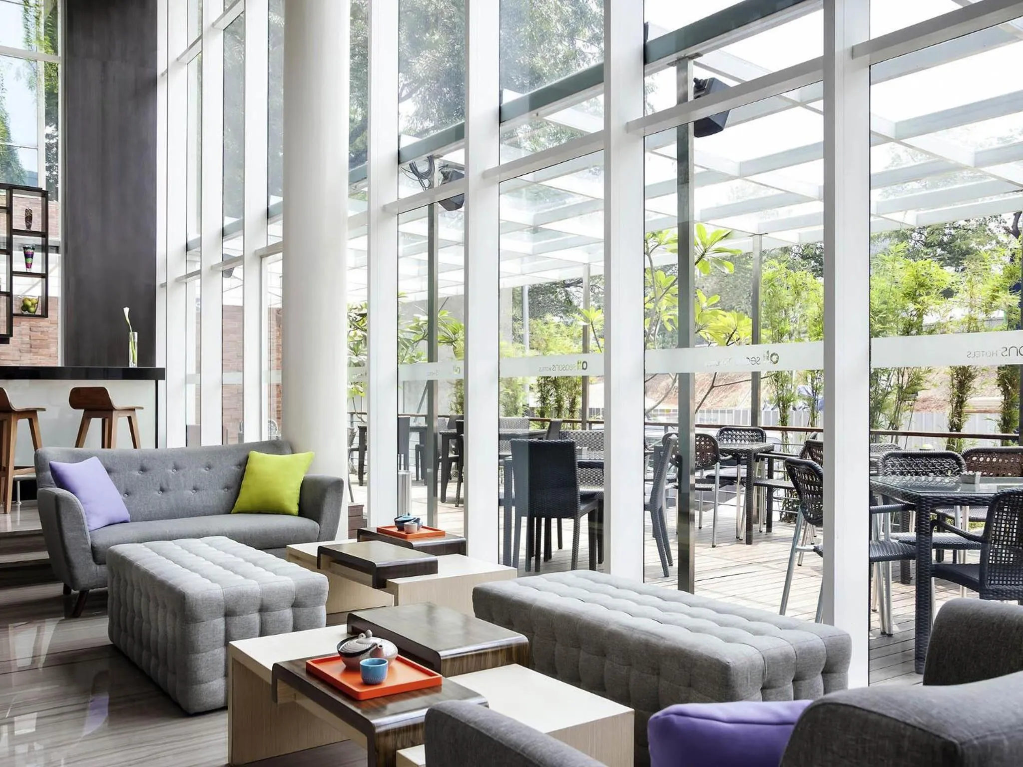 Lounge or bar in All Seasons Jakarta Thamrin