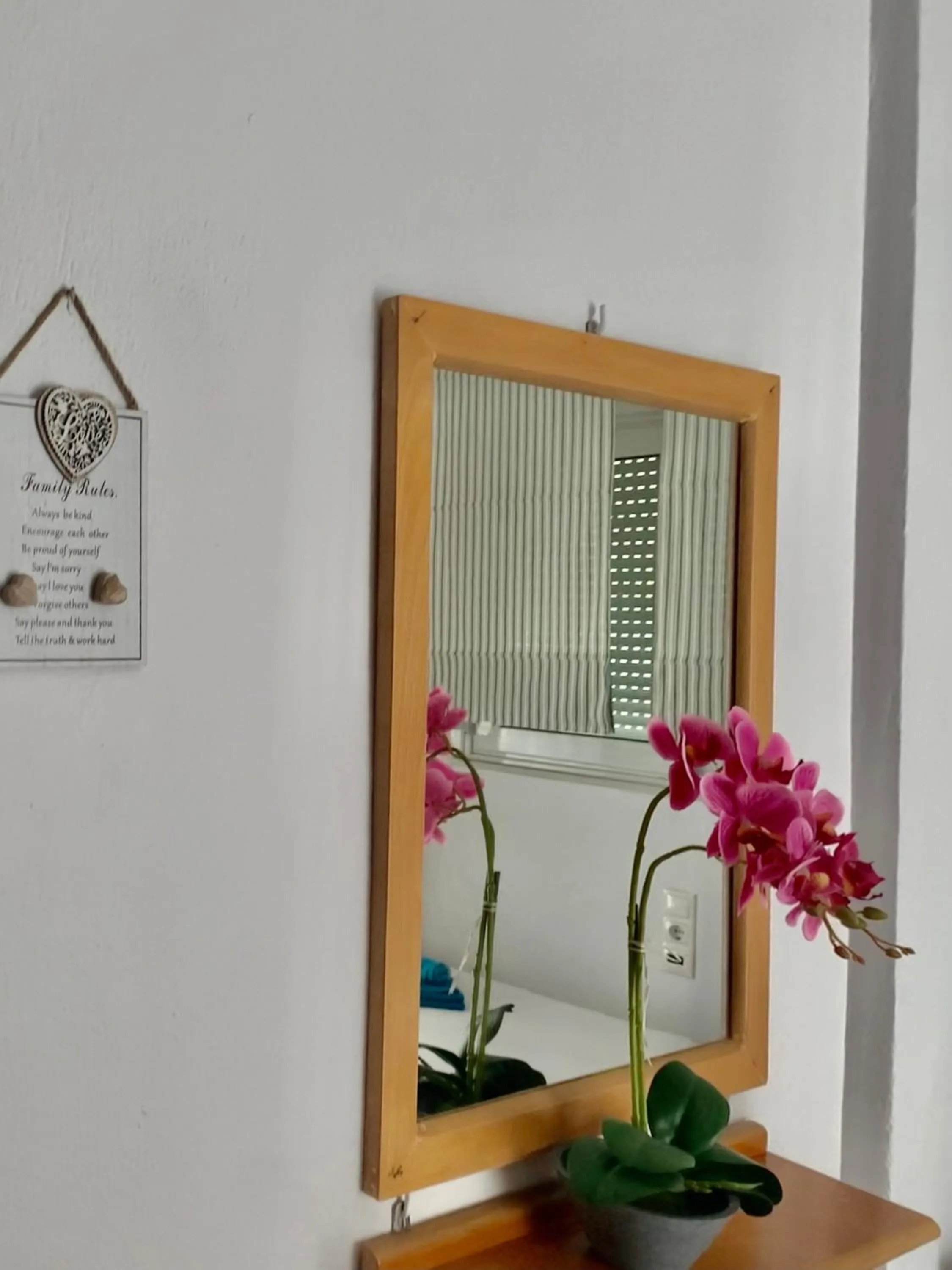 Decorative detail in Hotel Exarhos