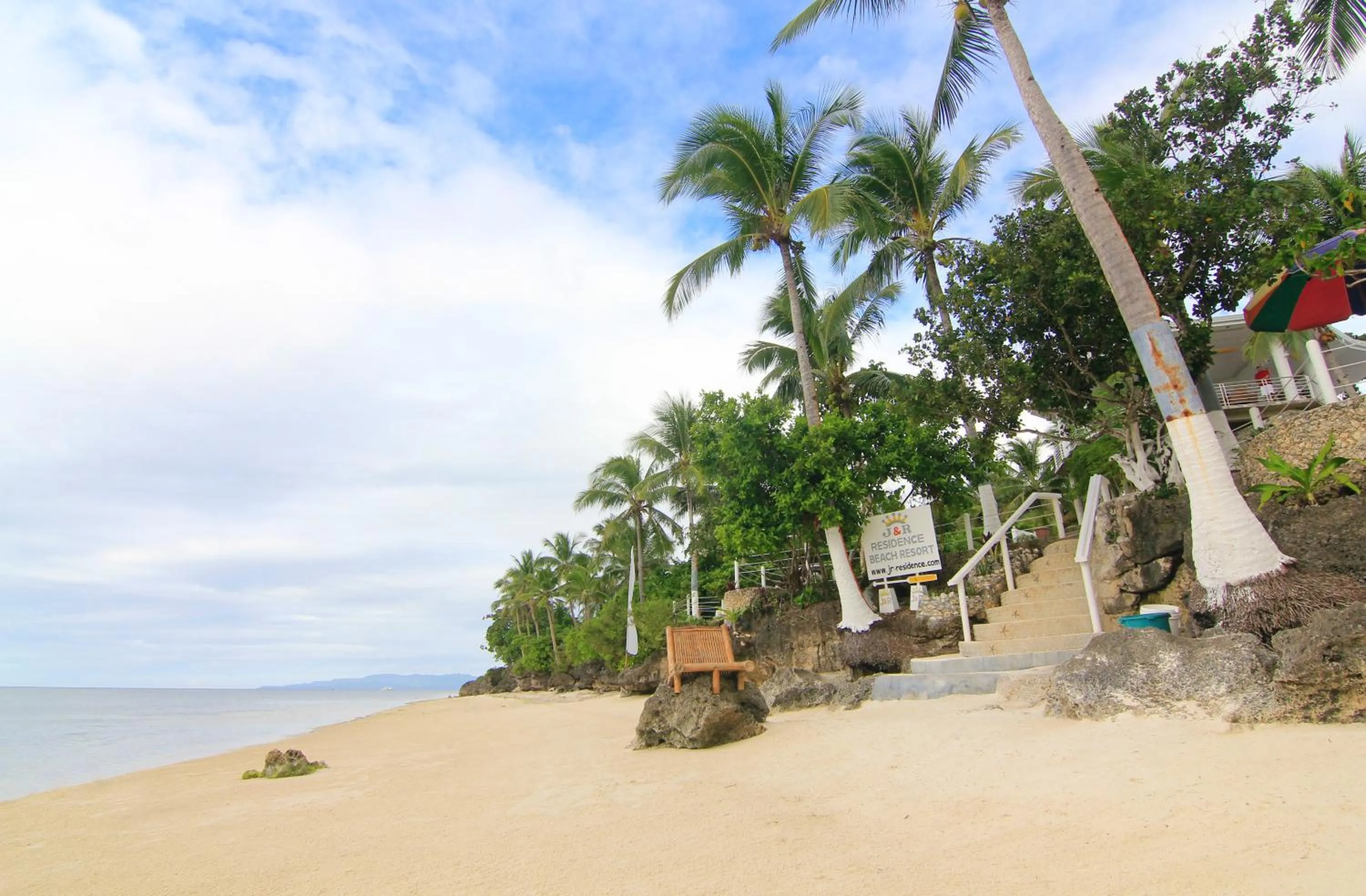 Beach in J&R Residence