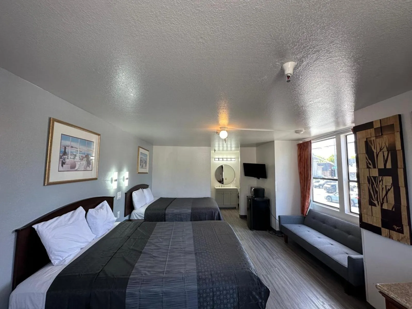 Bed in Motel Santa Cruz