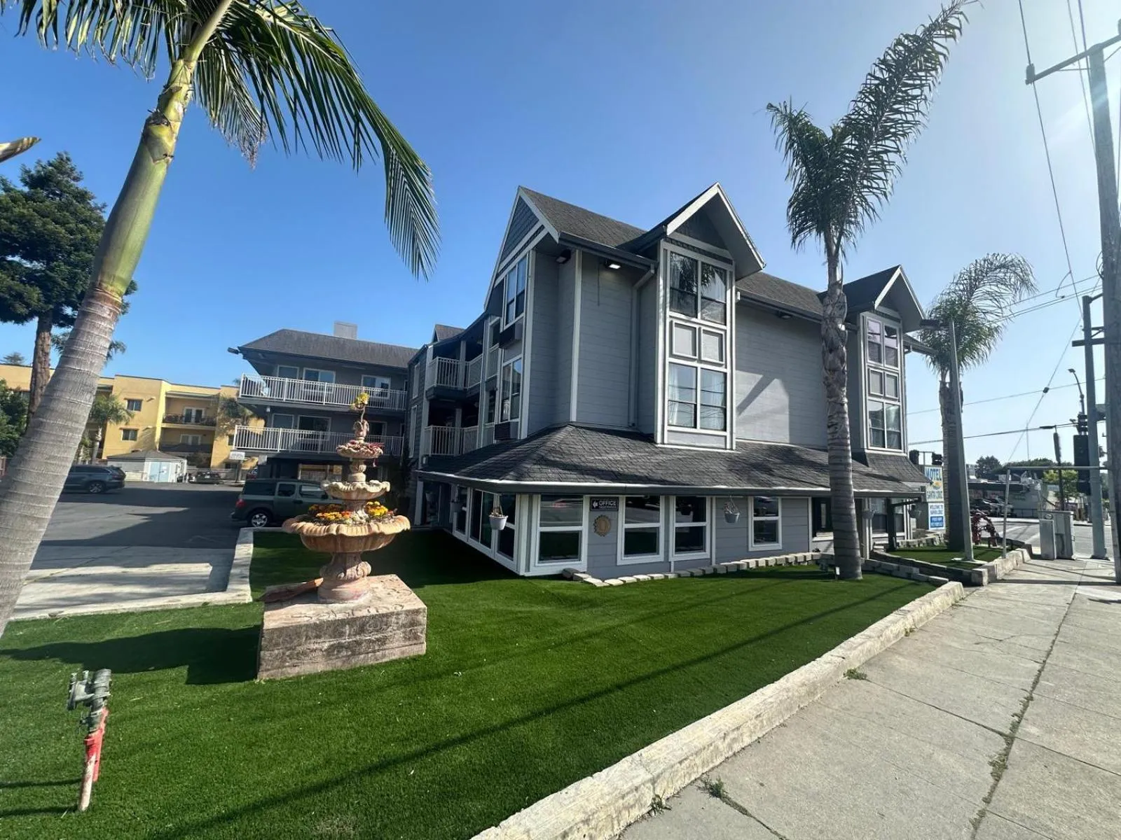 Property building in Motel Santa Cruz