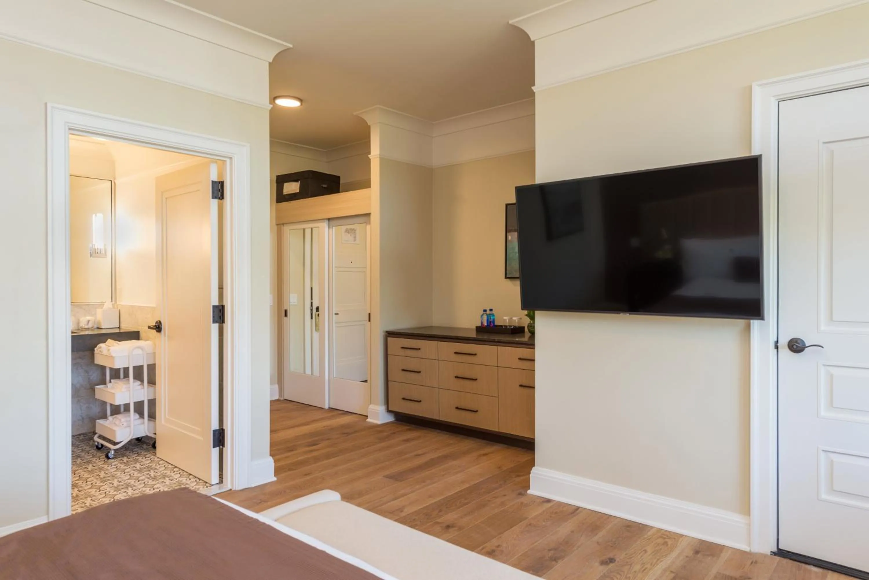 Bedroom, Bed in The Abbey Inn & Spa