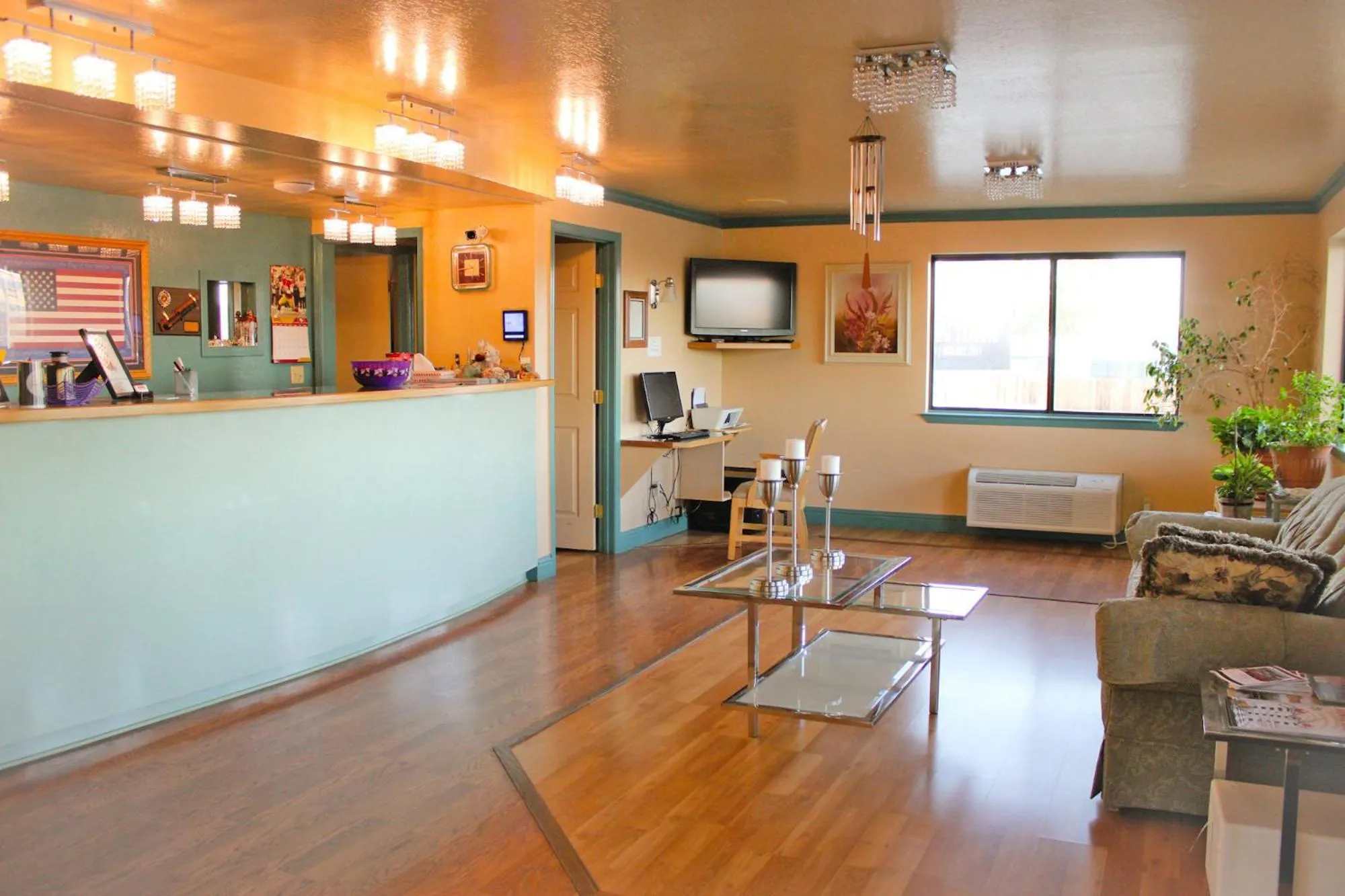 Hawthorne's Best Inn