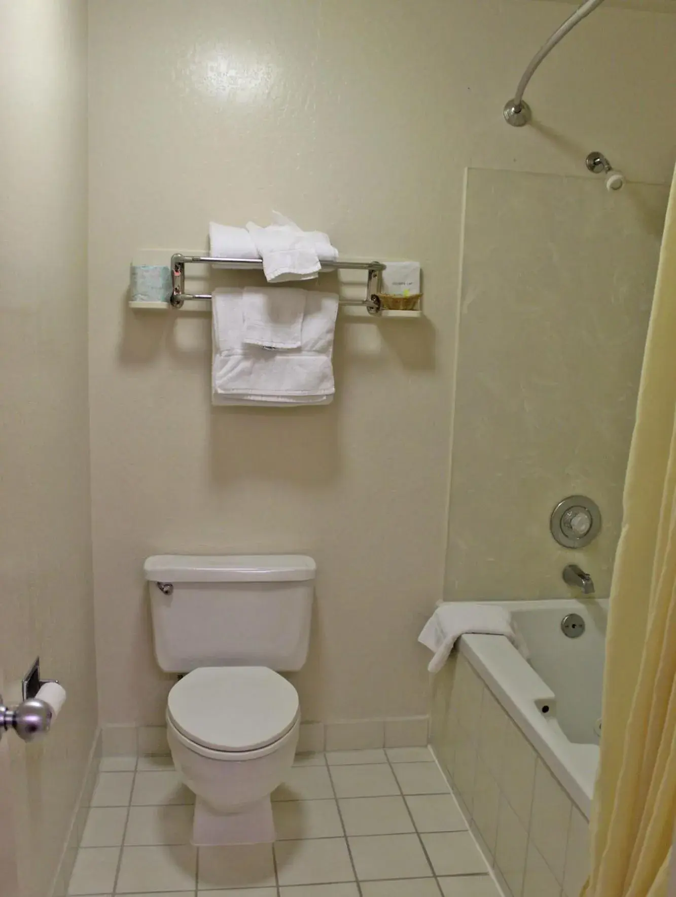 King Suite - single occupancy in Hawthorne's Best Inn King Suite - single occupancy in Hawthorne's Best Inn