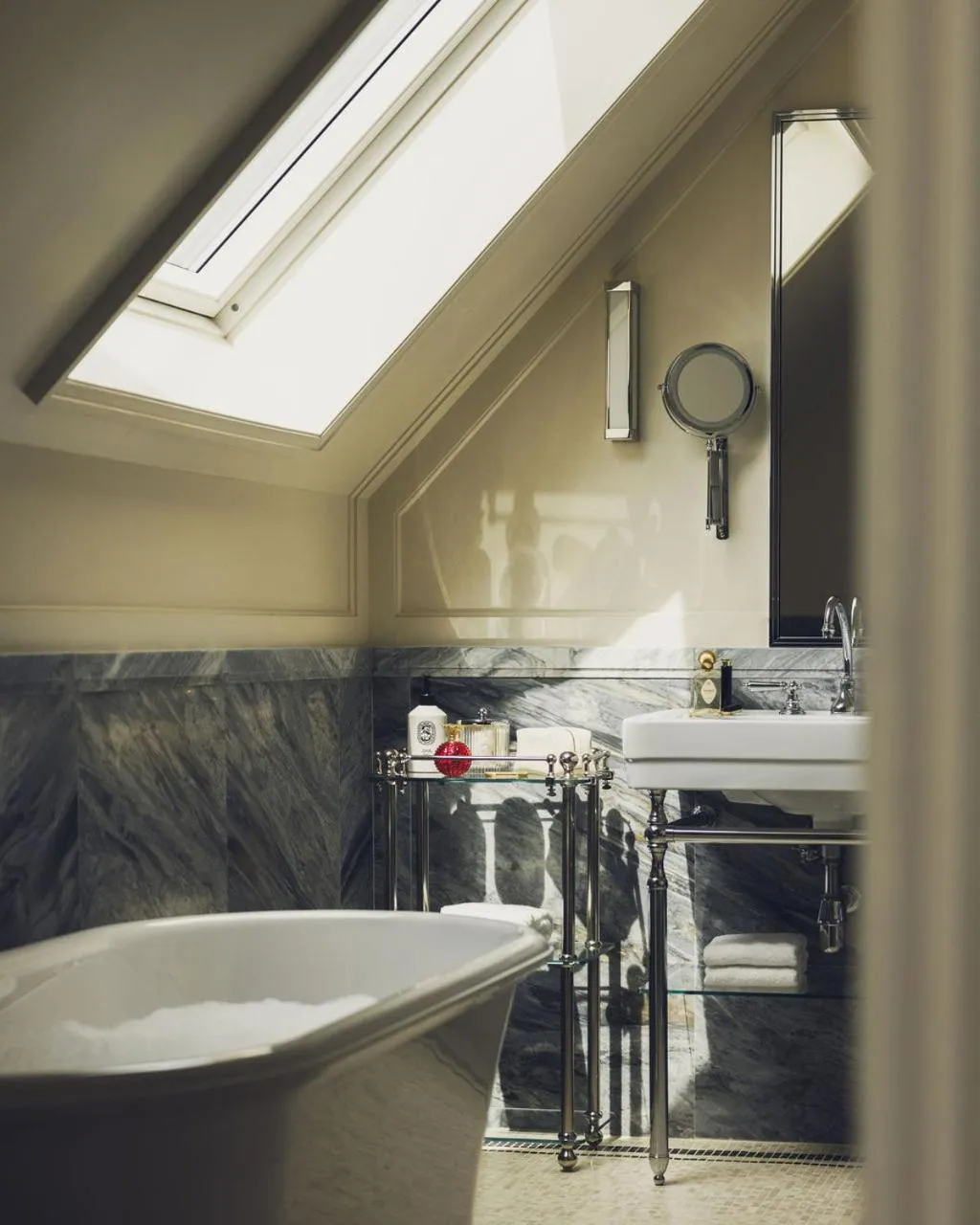 Bathroom in Hôtel Balzac Paris & Spa Ikoï