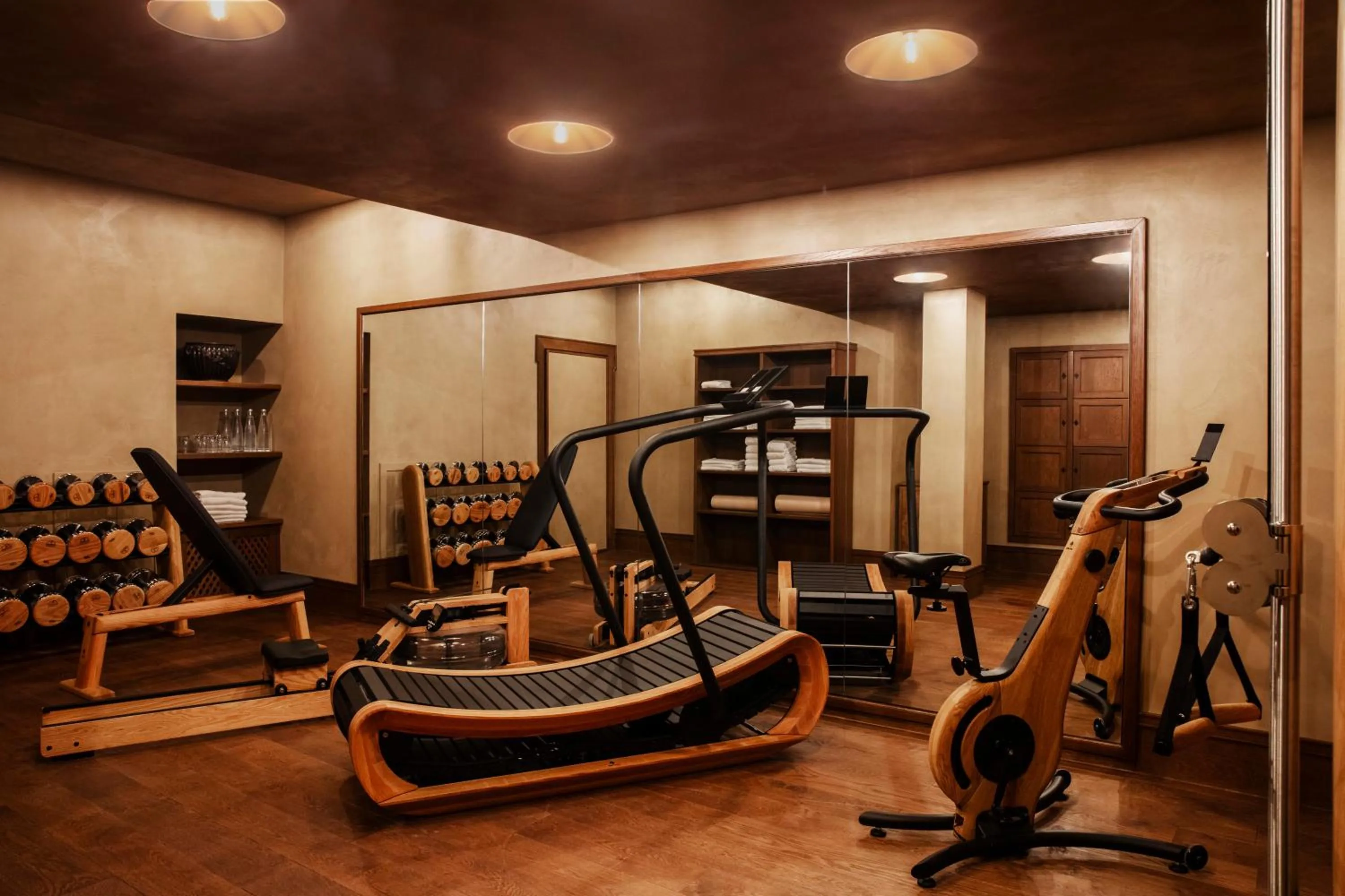Fitness centre/facilities in Hôtel Balzac Paris & Spa Ikoï