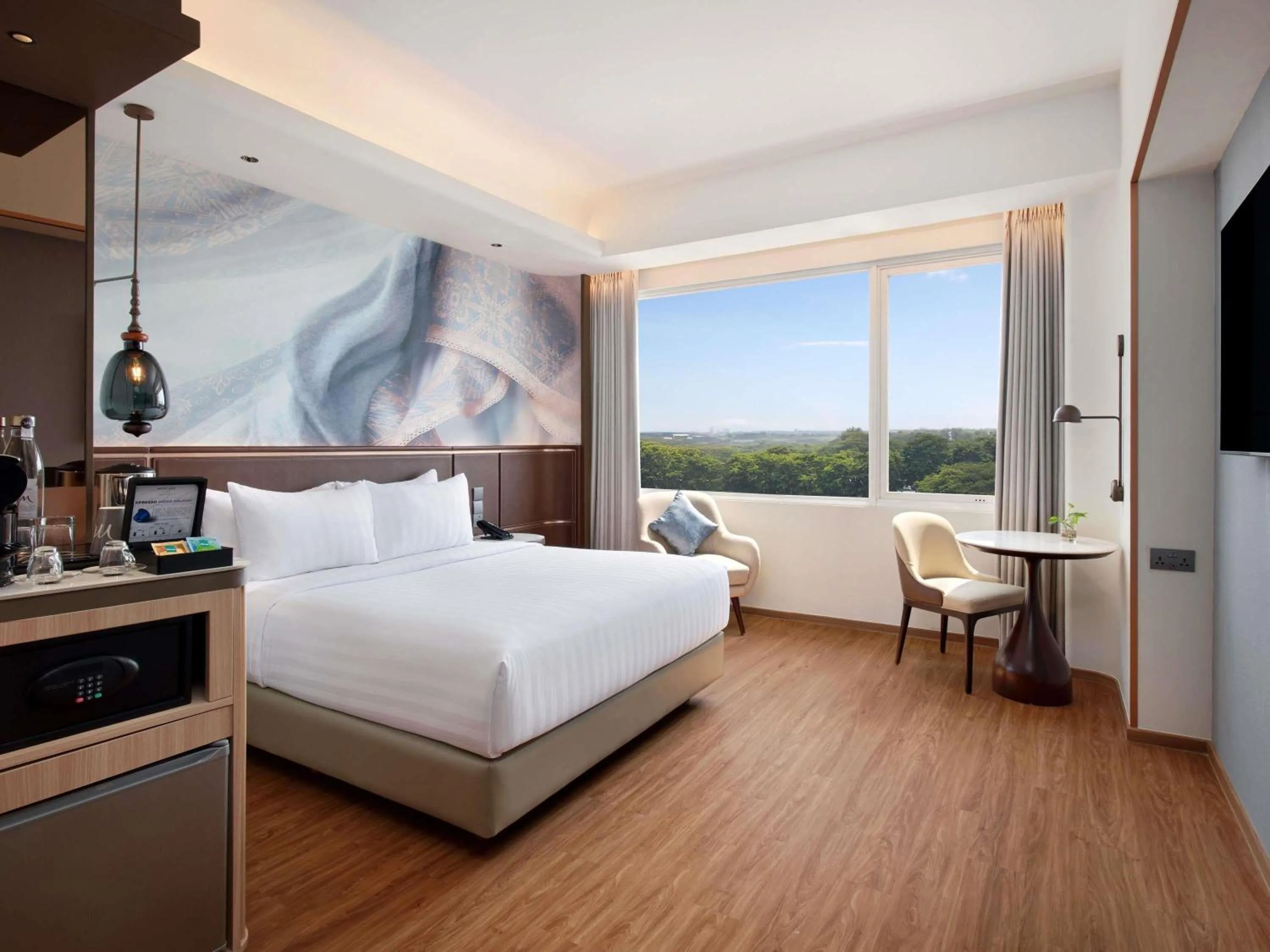 Bedroom, Bed in Mercure Serpong Alam Sutera