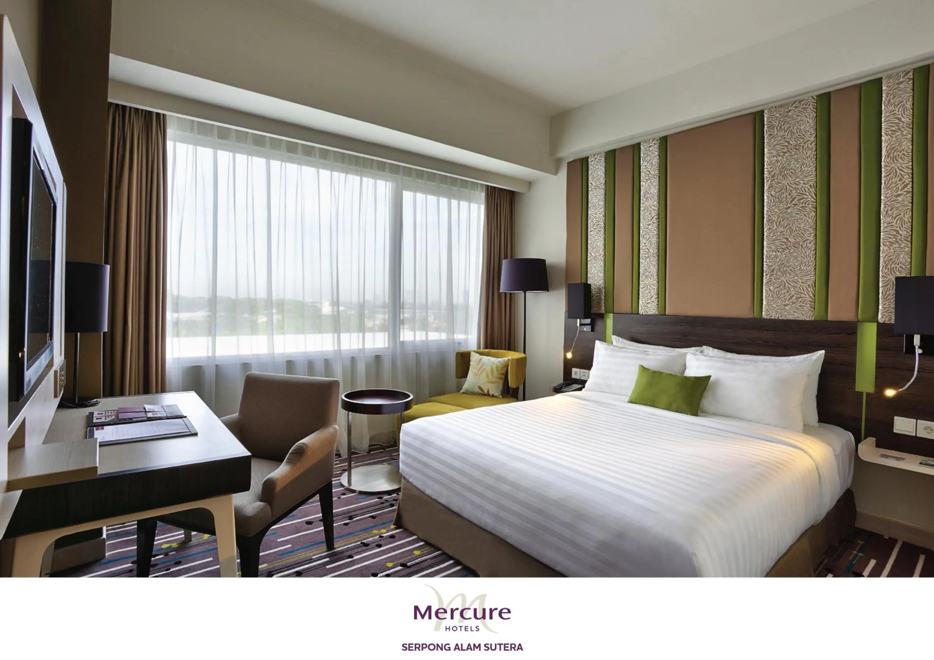 Day, Bed in Mercure Serpong Alam Sutera