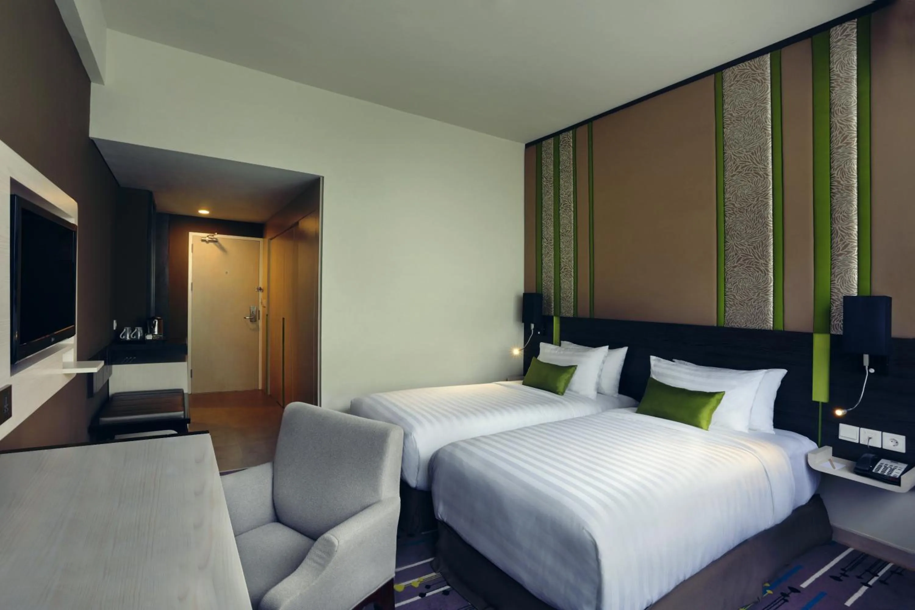 Bedroom, Bed in Mercure Serpong Alam Sutera