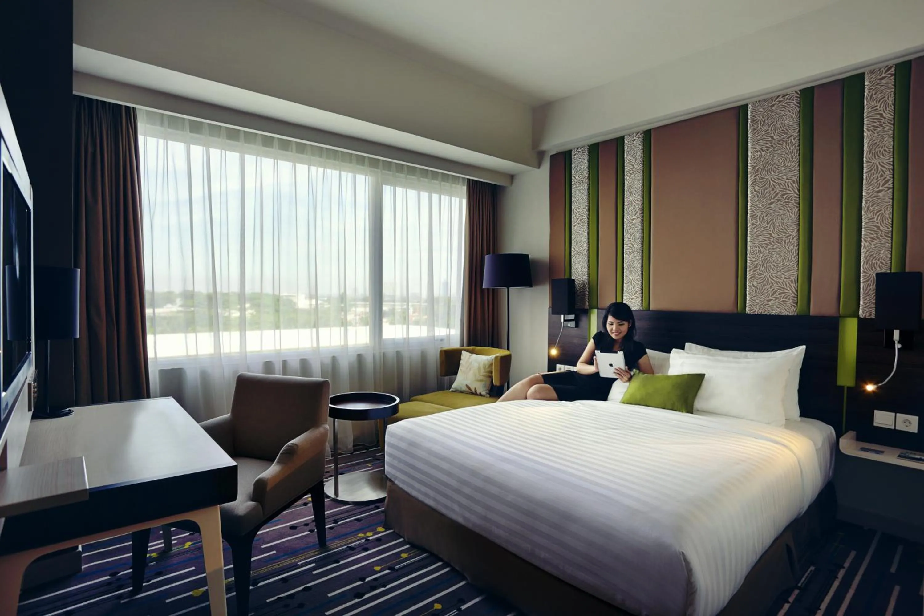 Bedroom, Bed in Mercure Serpong Alam Sutera