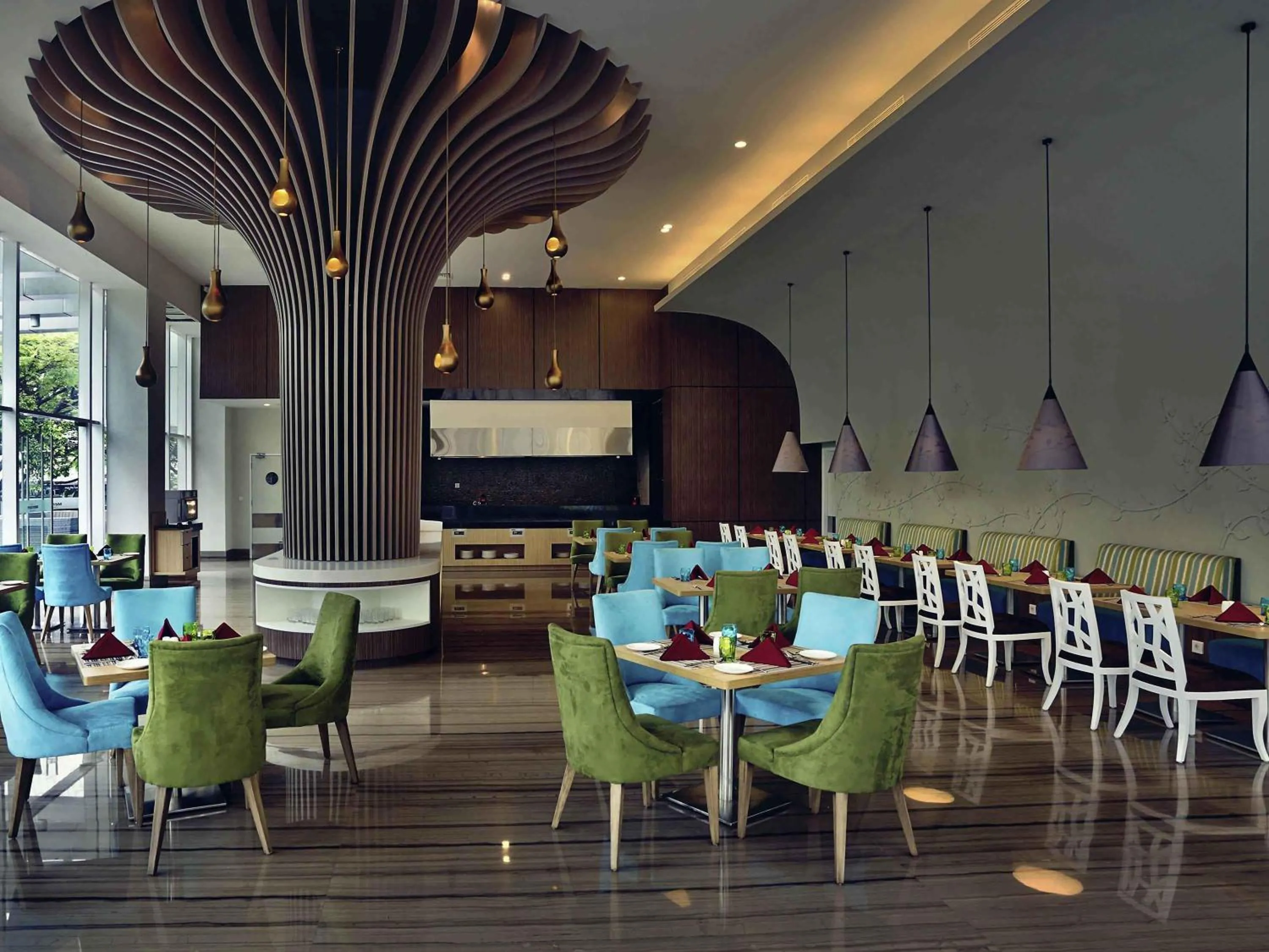 Restaurant/places to eat in Mercure Serpong Alam Sutera