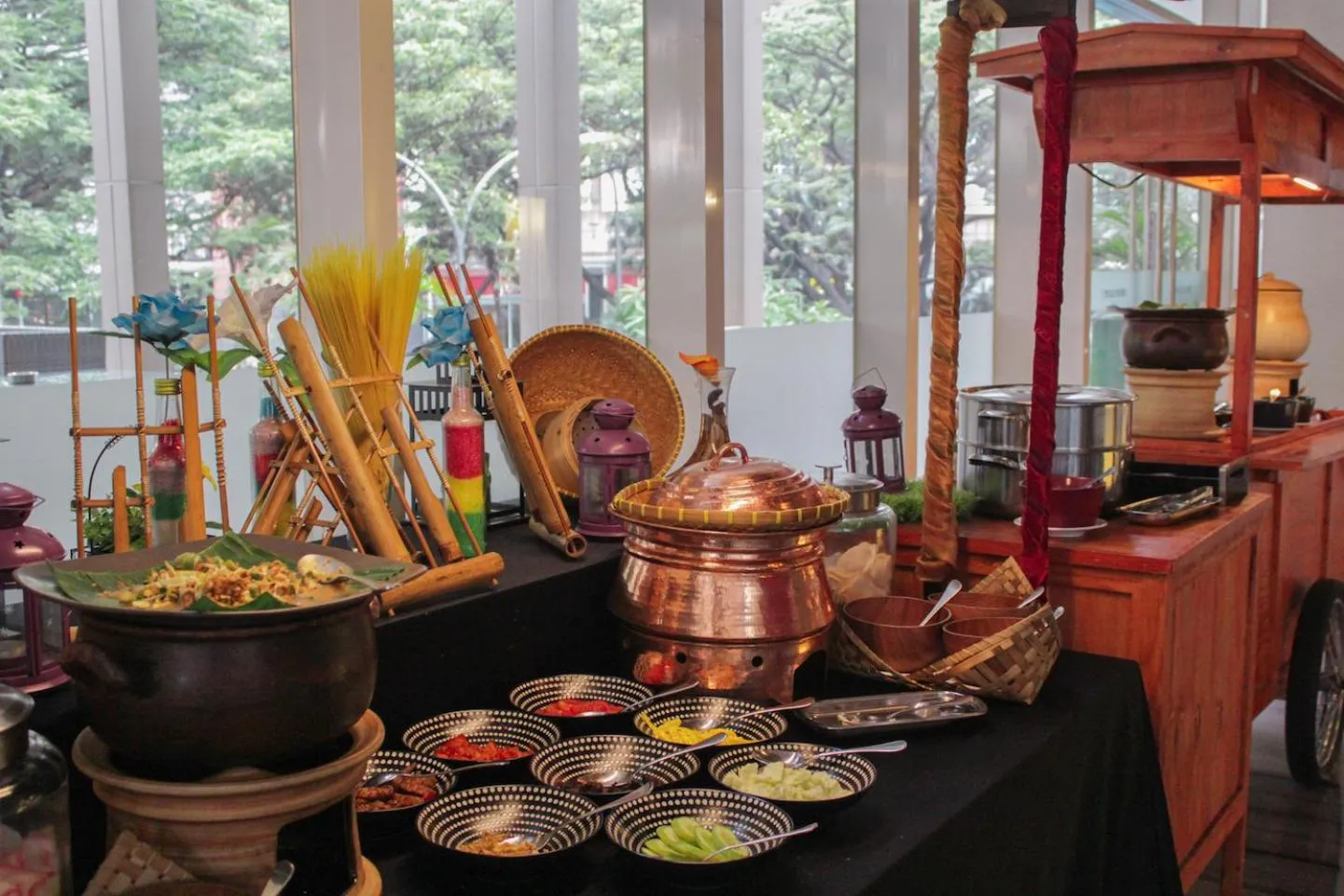 Restaurant/places to eat in Mercure Serpong Alam Sutera