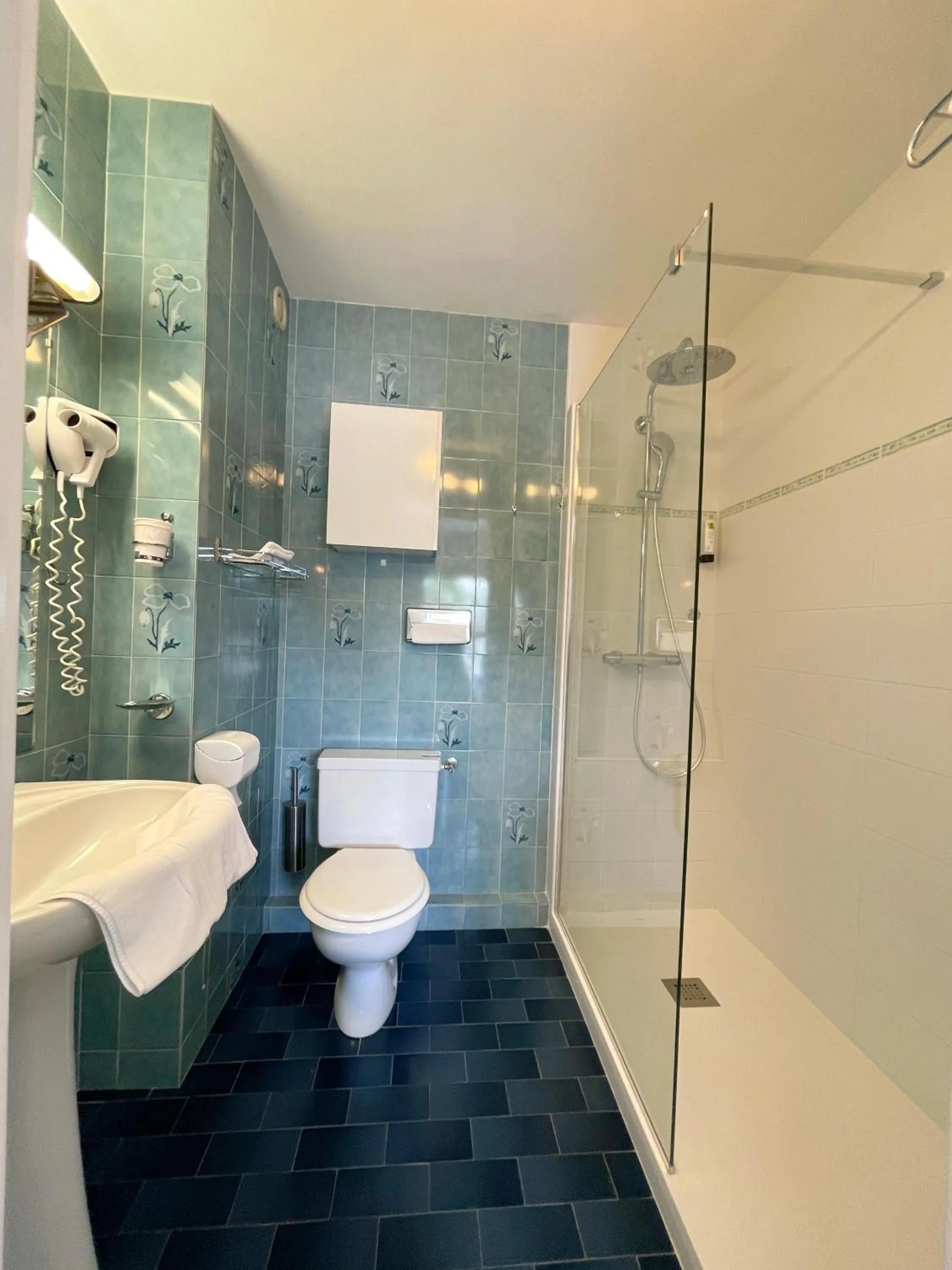 Shower in Hotel Ker Vennaik