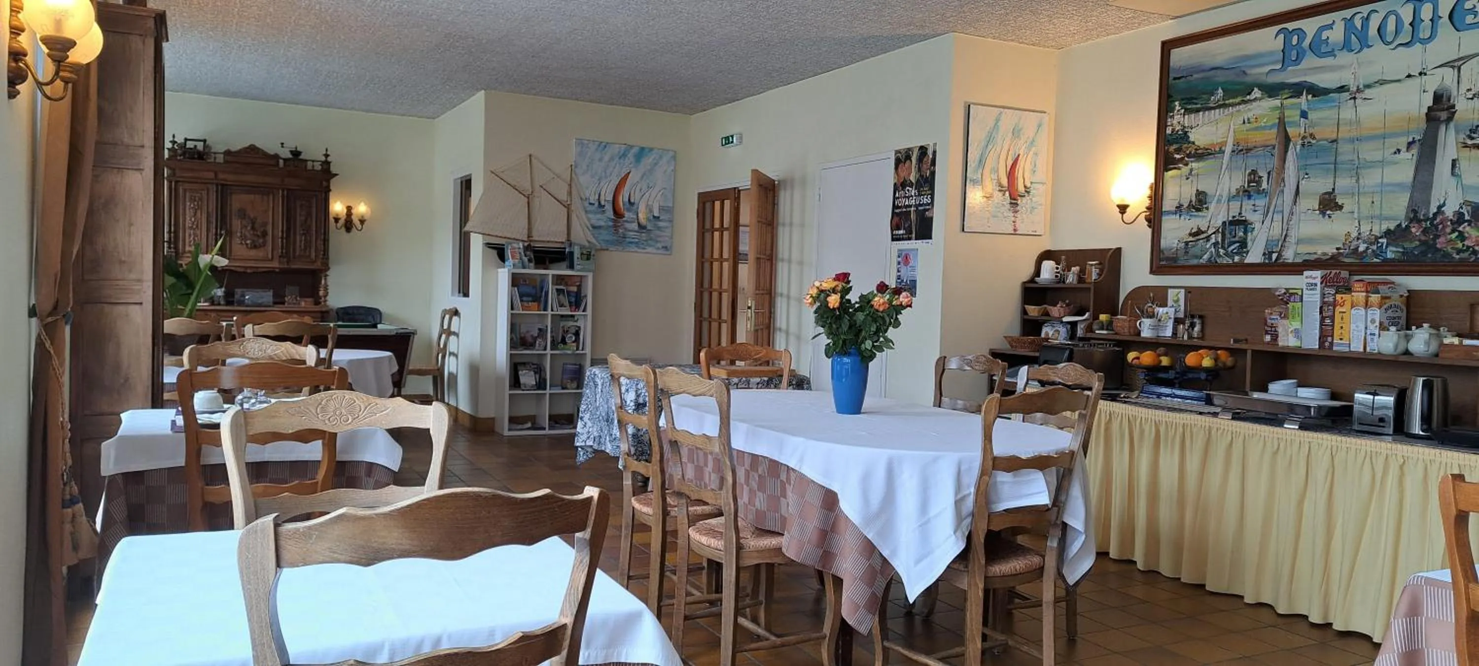 Buffet breakfast in Hotel Ker Vennaik