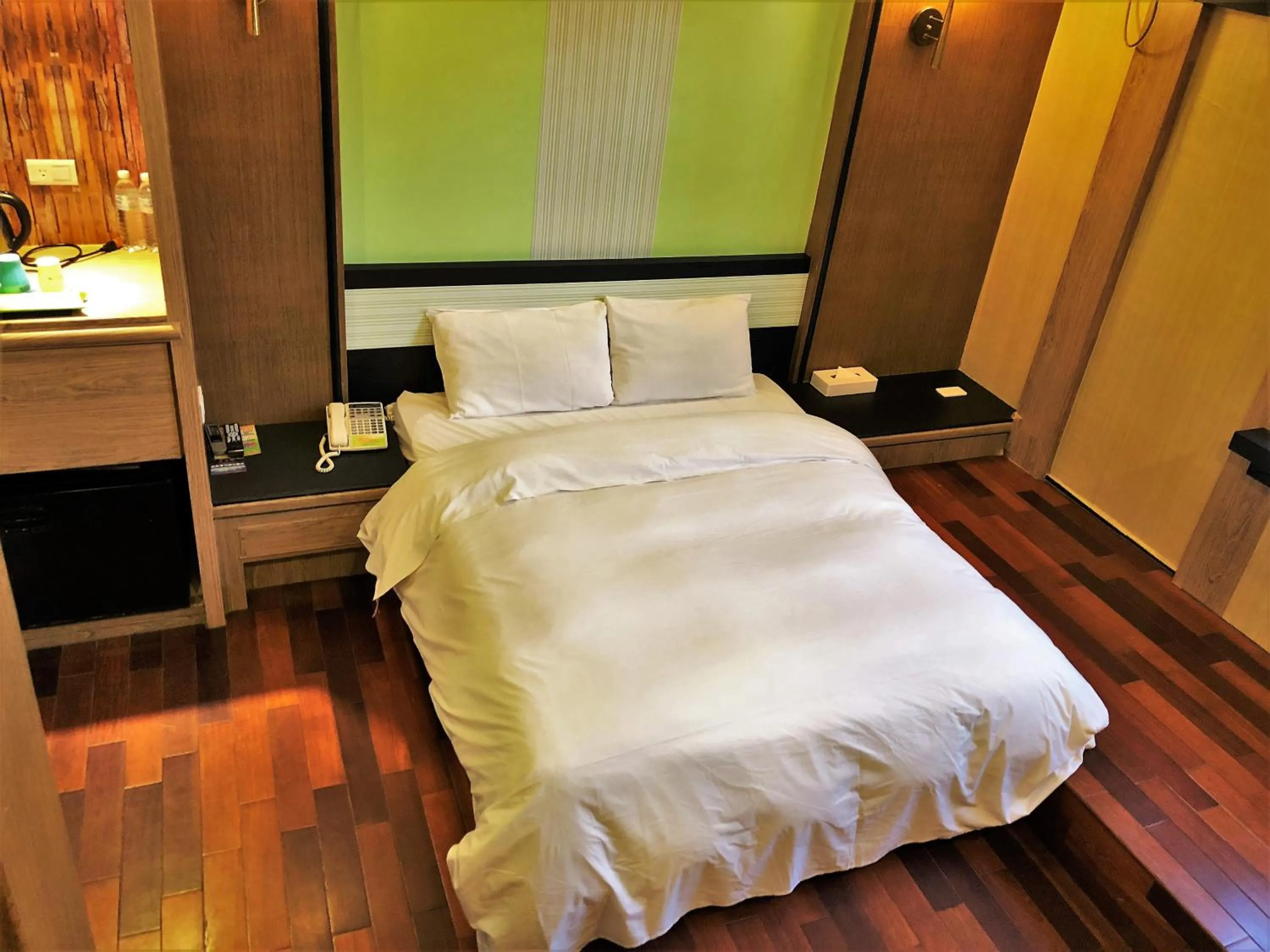 Photo of the whole room, Bed in Guest Motel-Zhubei