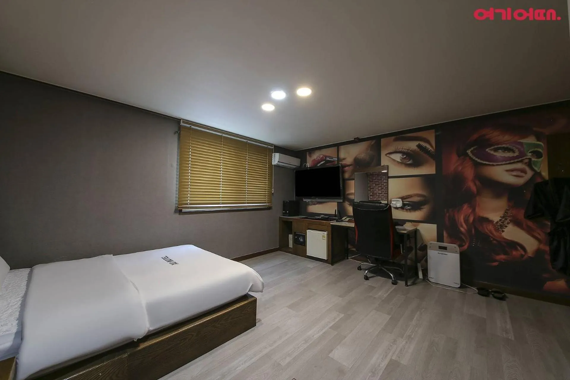 Bed in XO Hotel