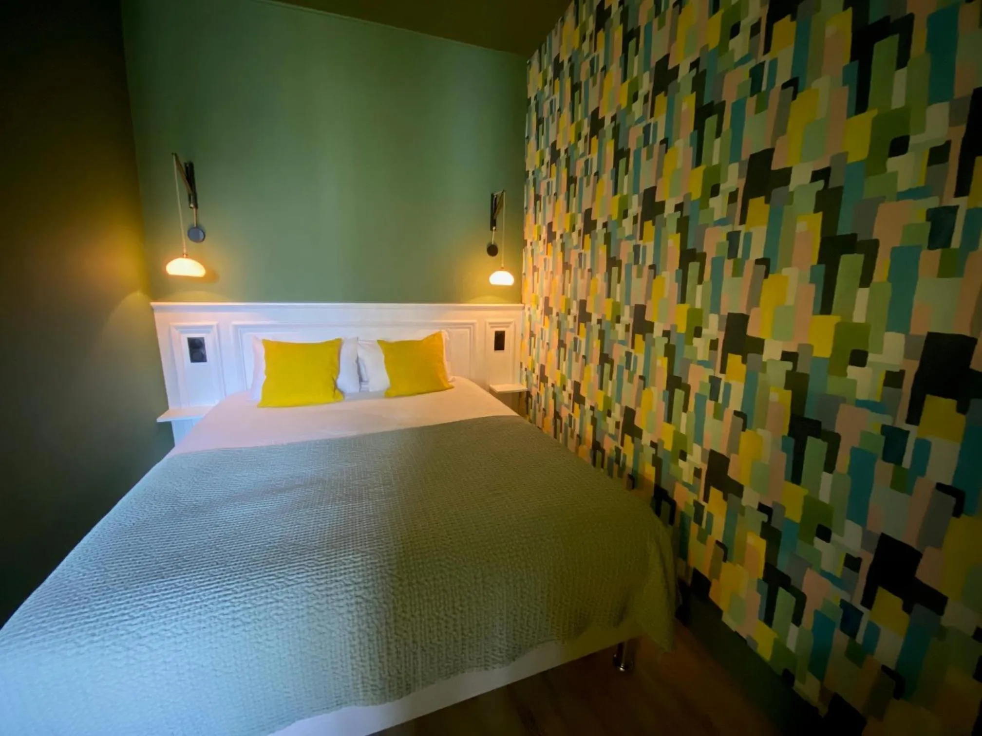 Bed in Grand Hotel De La Poste - Lyon Sud - Vienne