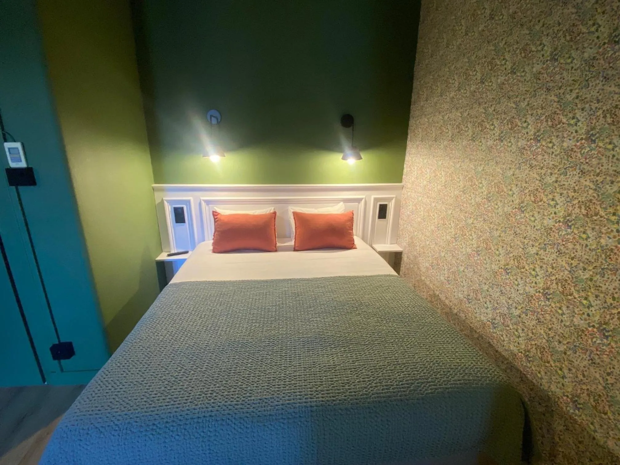 Bed in Grand Hotel De La Poste - Lyon Sud - Vienne