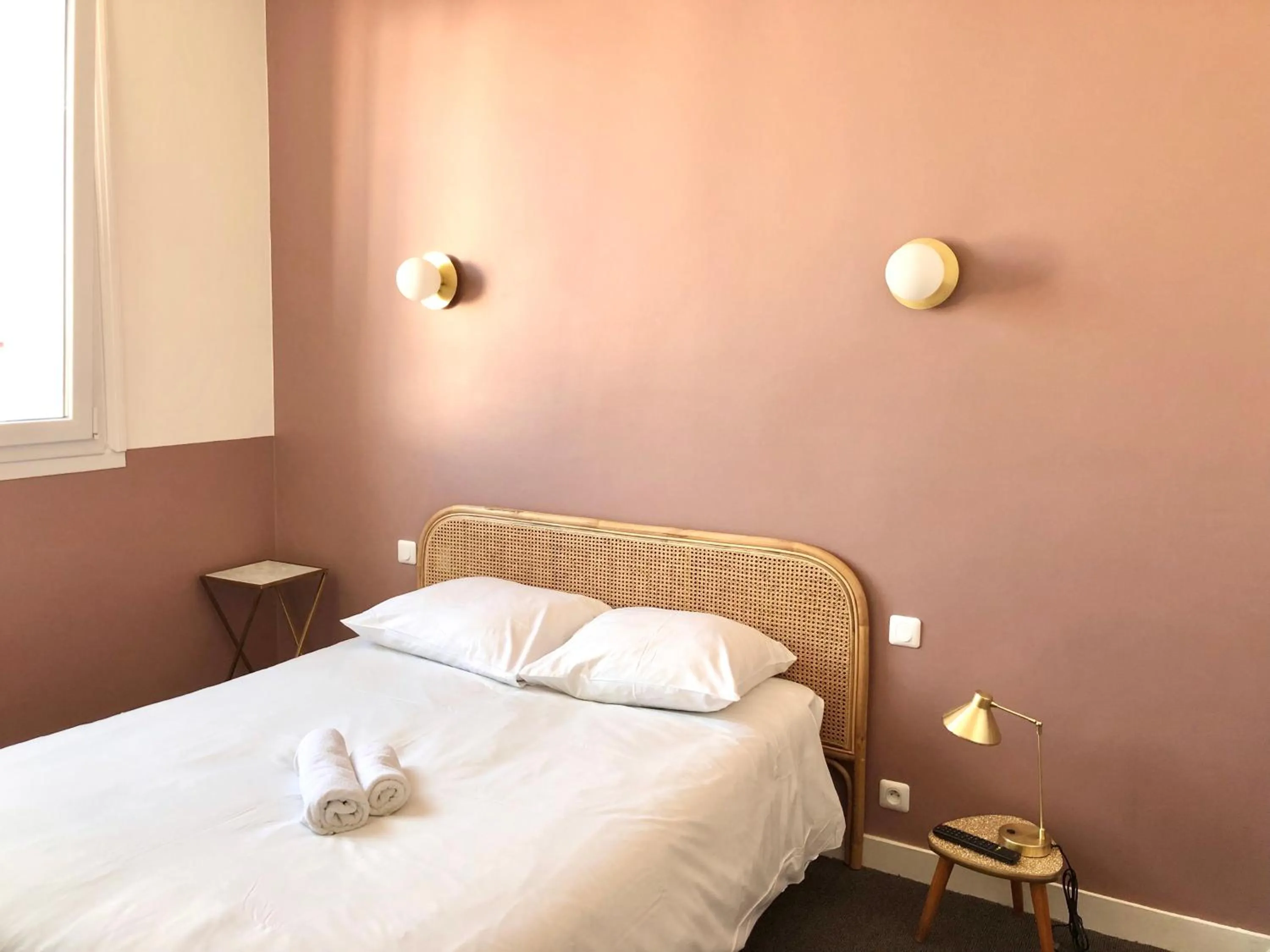 Bed in Hotel Saint Louis