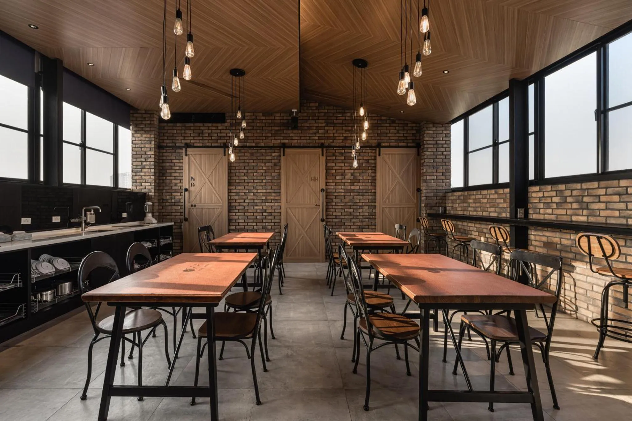 Oinn Hotel & Hostel Tainan