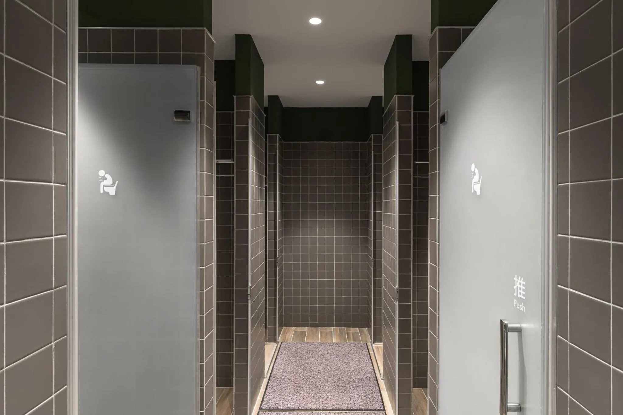 Oinn Hotel & Hostel Tainan