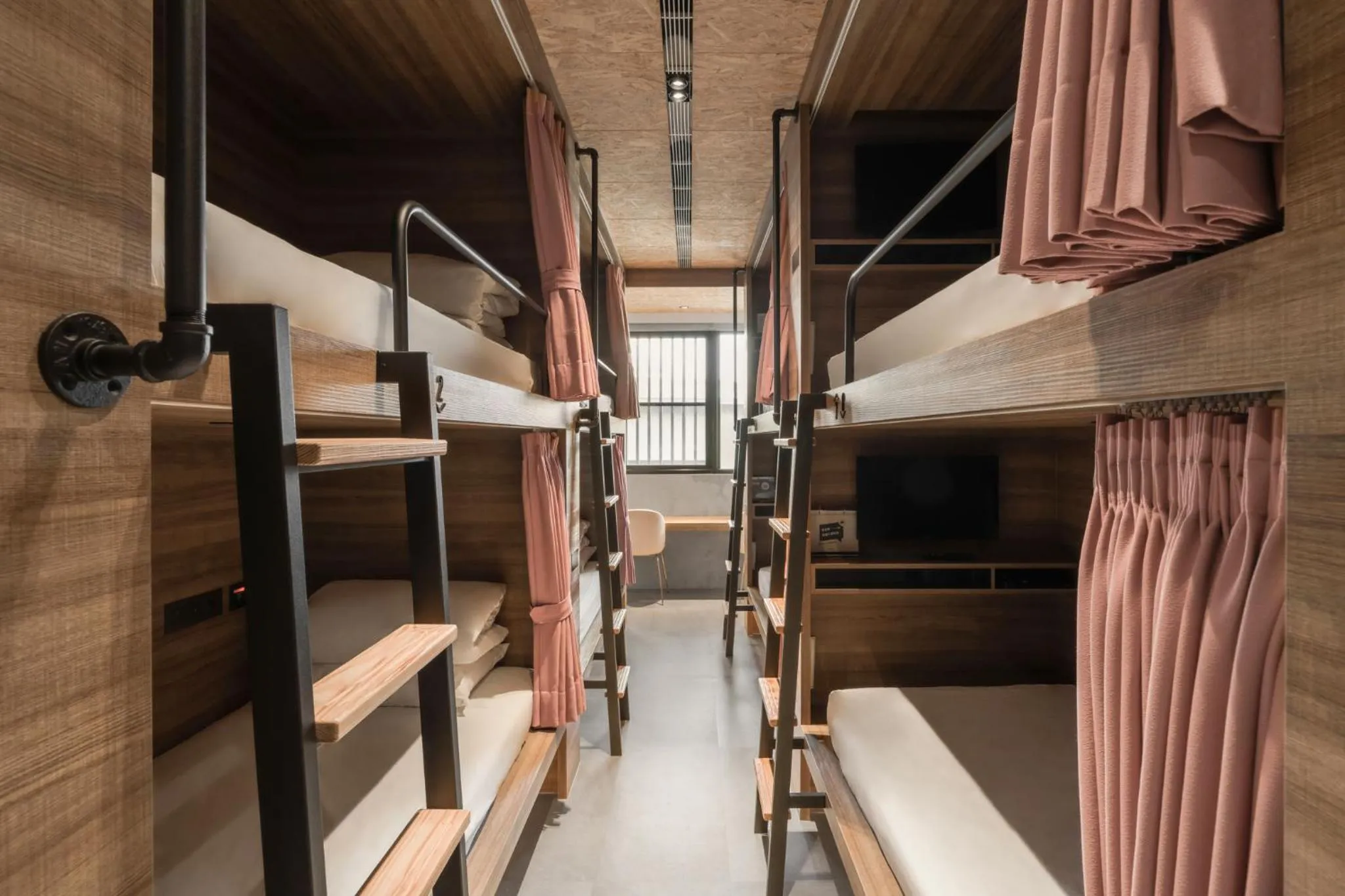 Oinn Hotel & Hostel Tainan