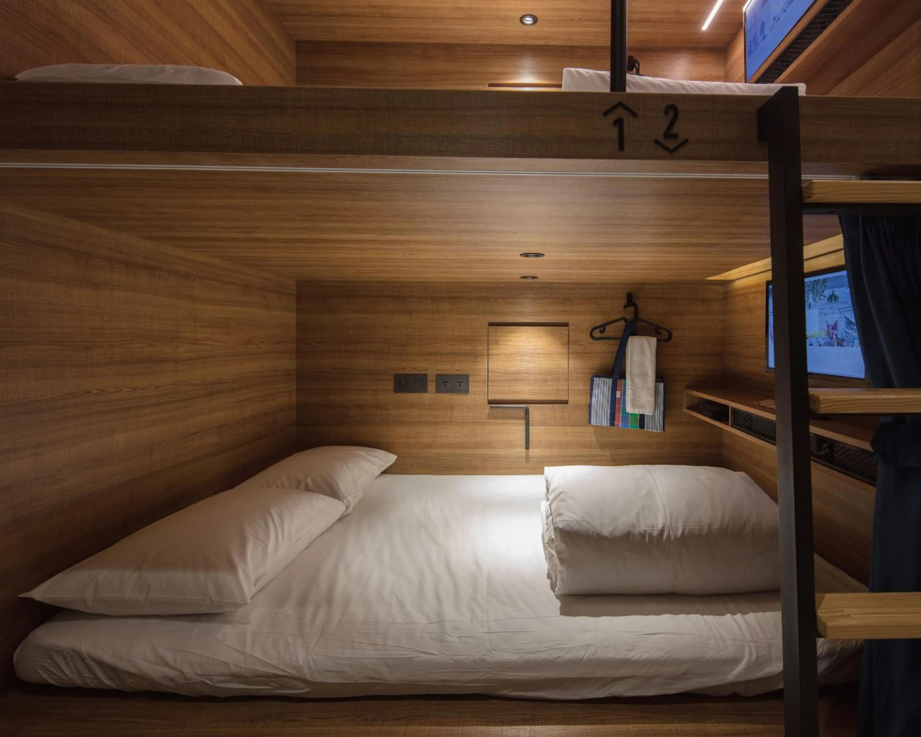 bunk bed, Bed in Oinn Hotel & Hostel Tainan