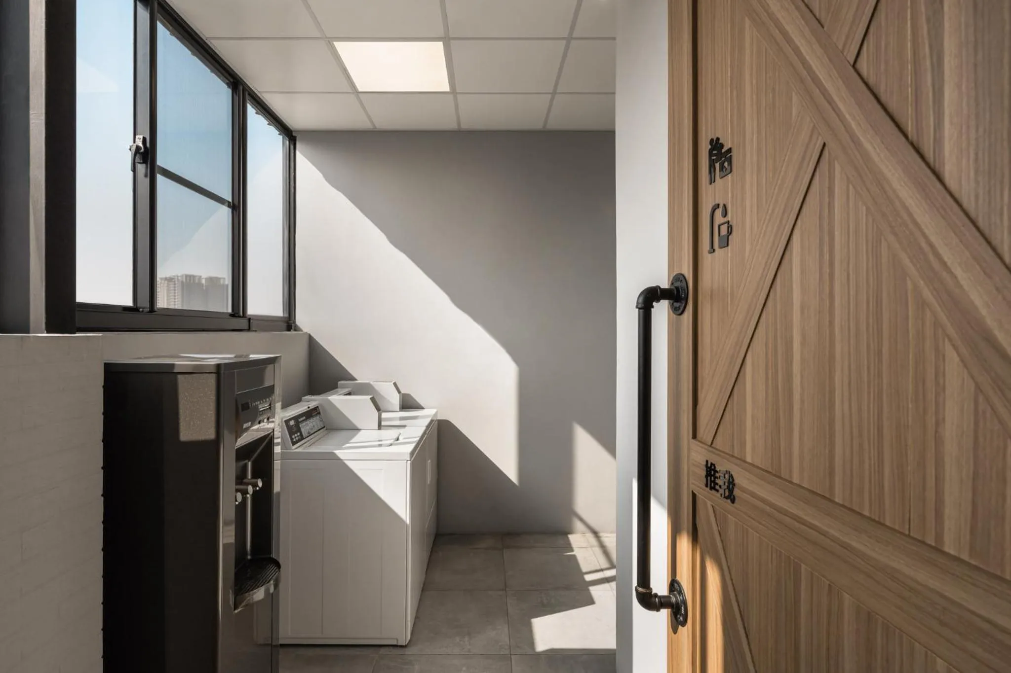 Oinn Hotel & Hostel Tainan