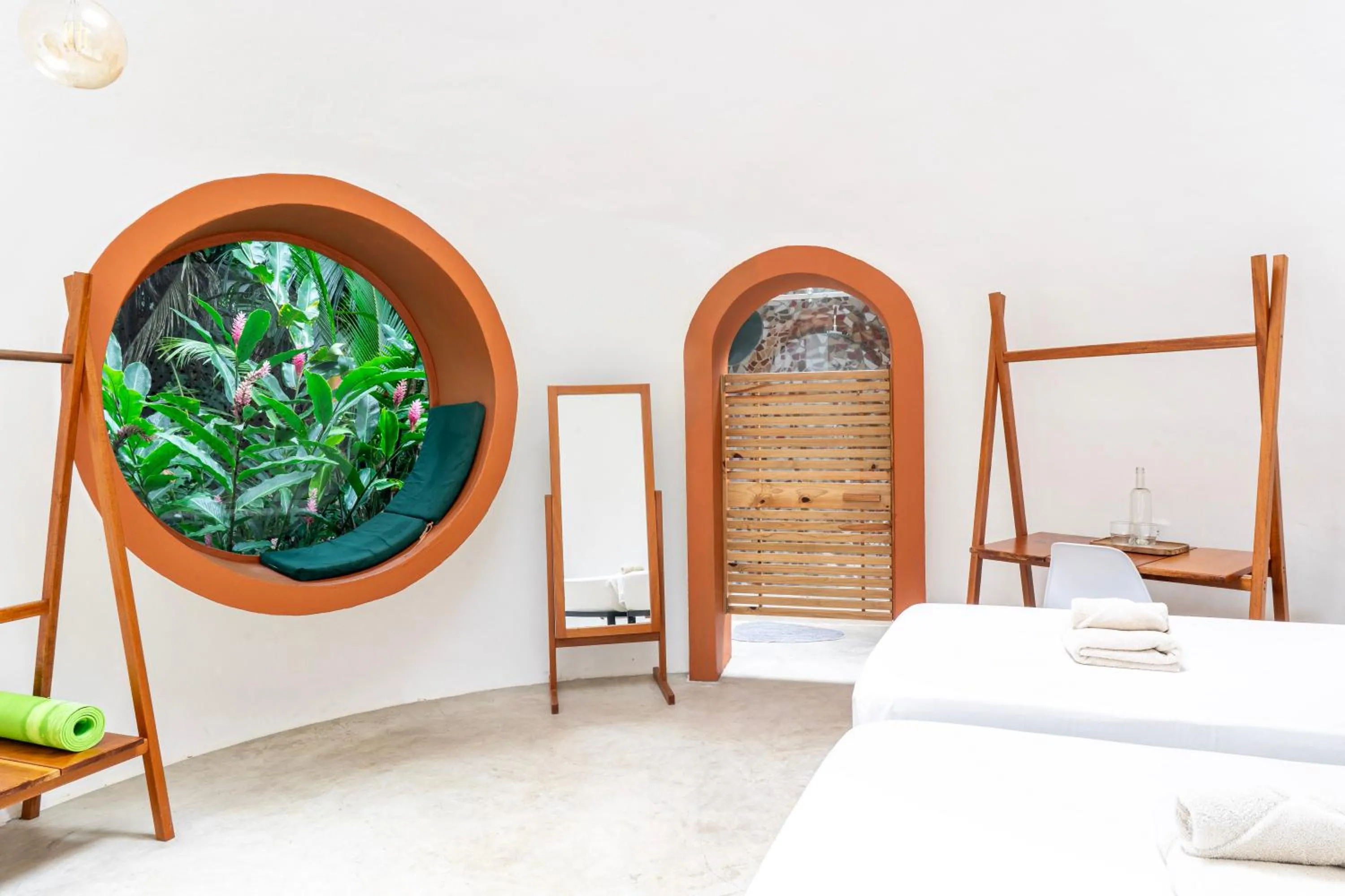 Bedroom, Bed in Nowhere