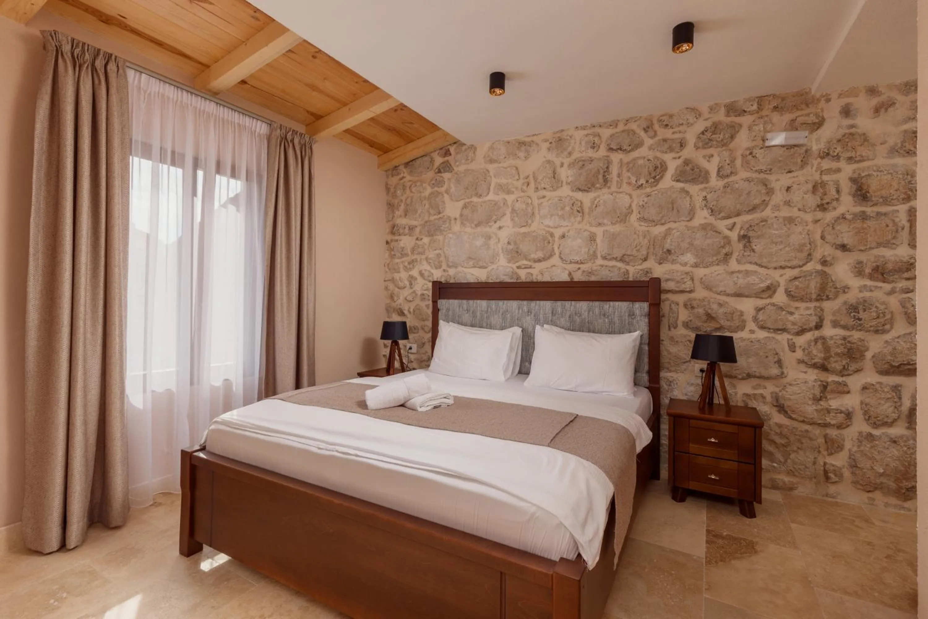 Bed in Conte Hotel & Restaurant