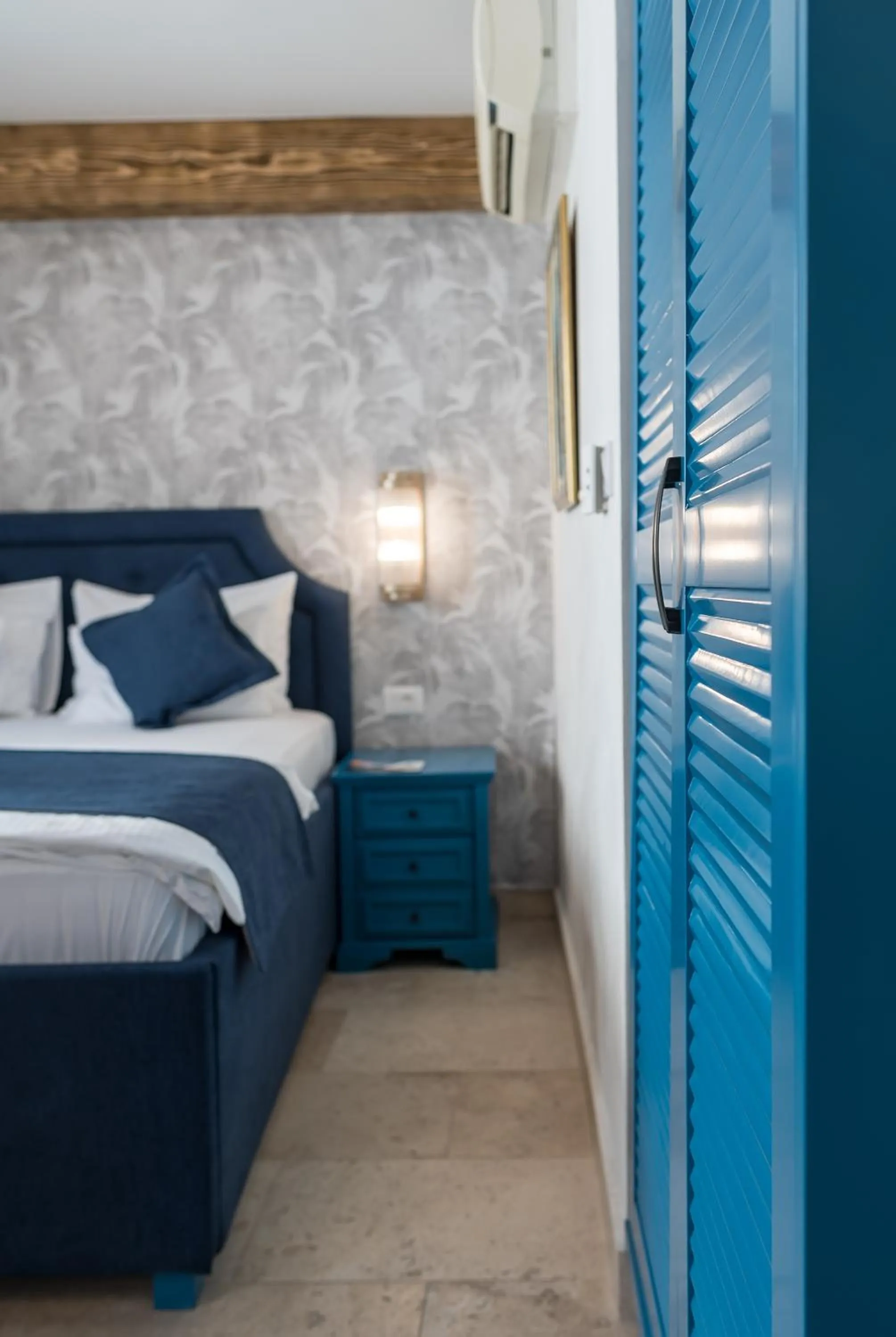 Bed in Conte Hotel & Restaurant