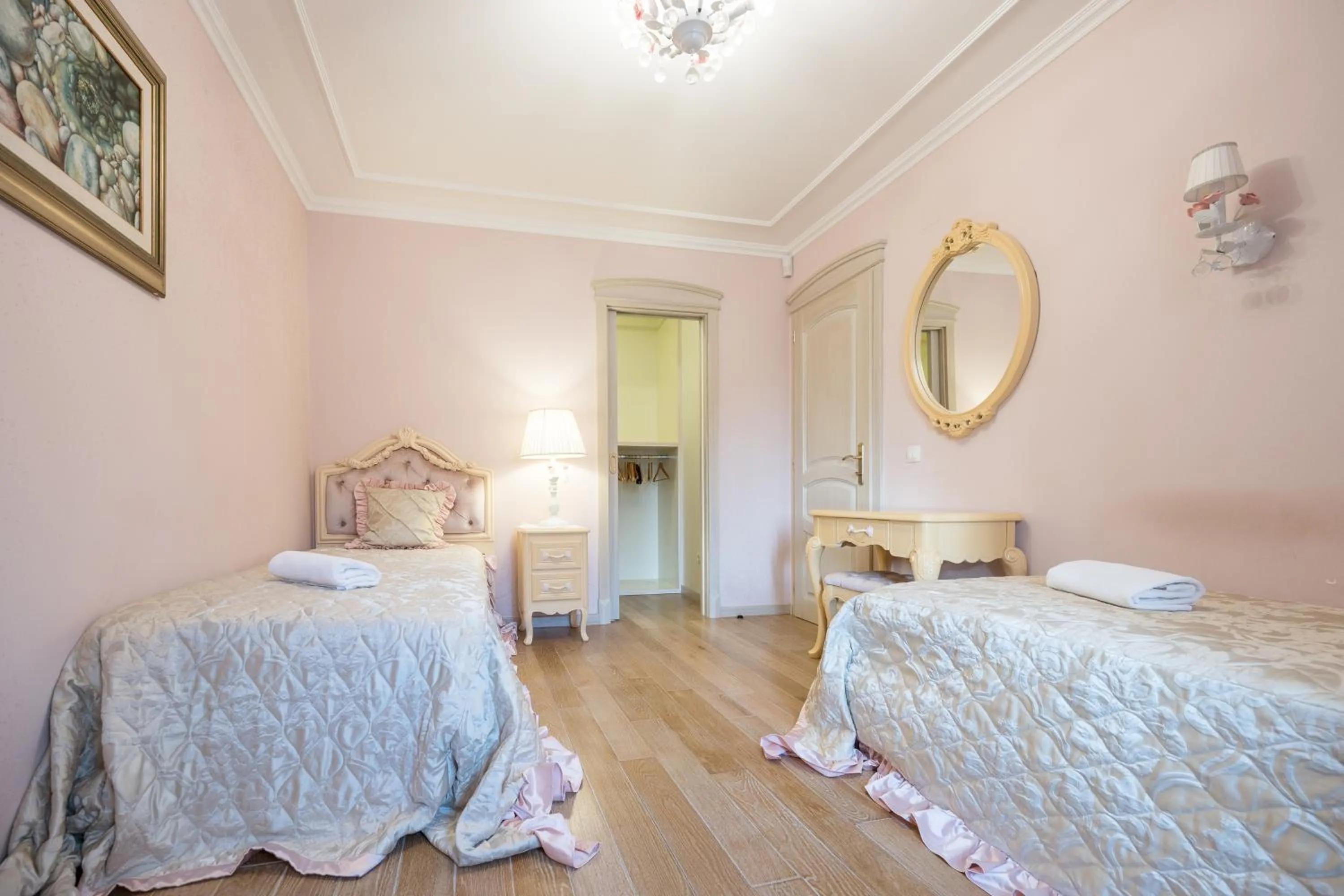 Bed in Conte Hotel & Restaurant