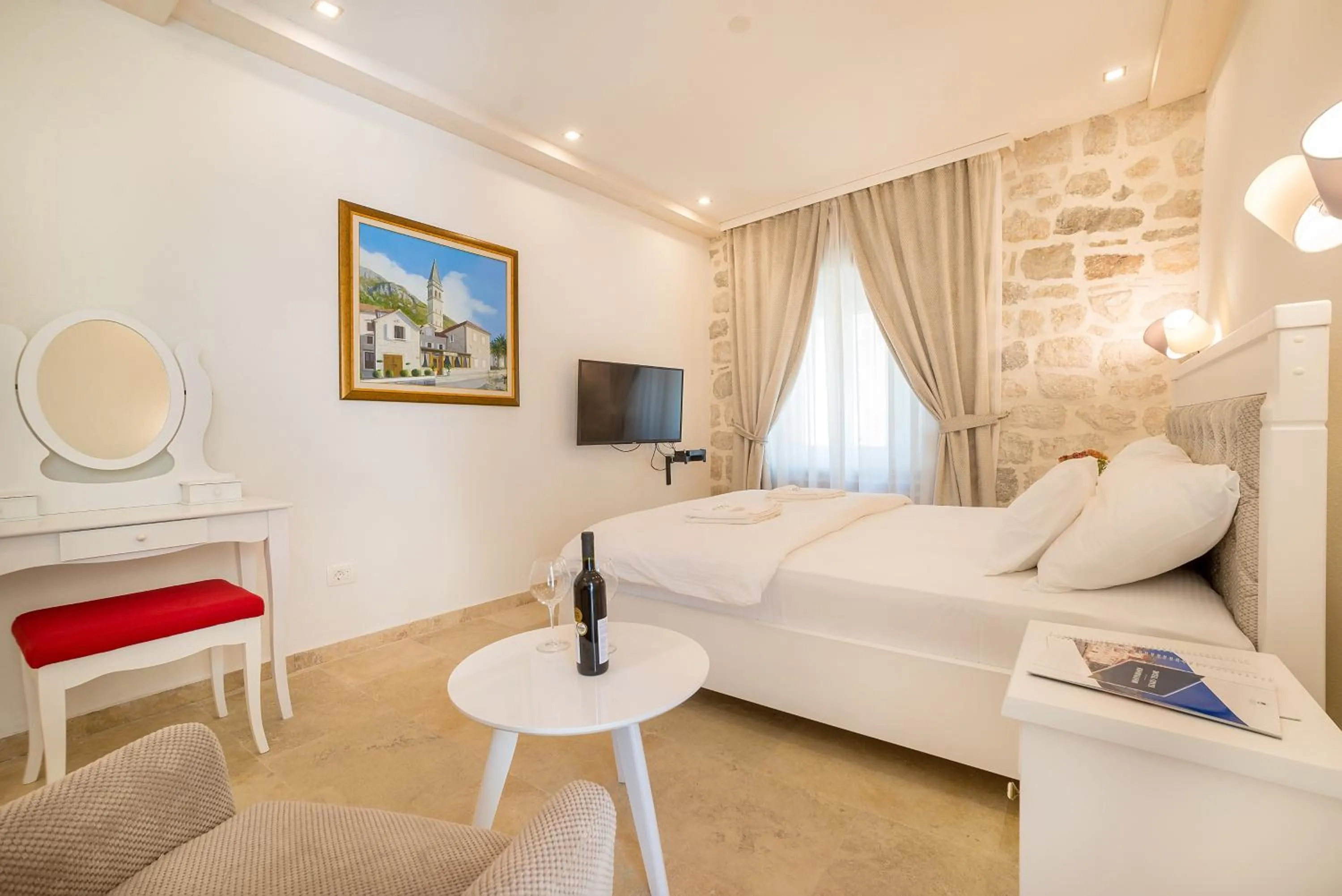 Bed in Conte Hotel & Restaurant