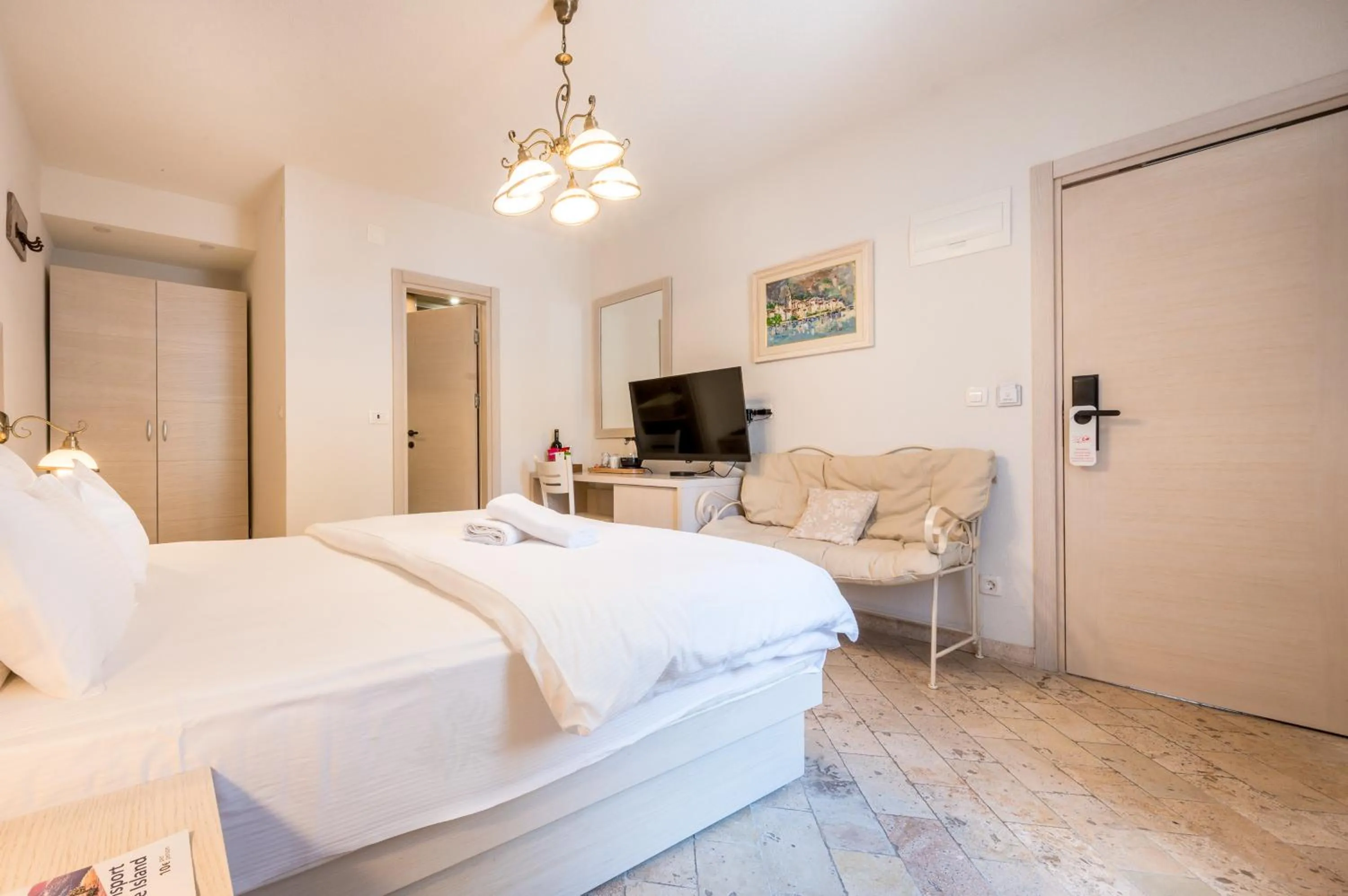 Bed in Conte Hotel & Restaurant