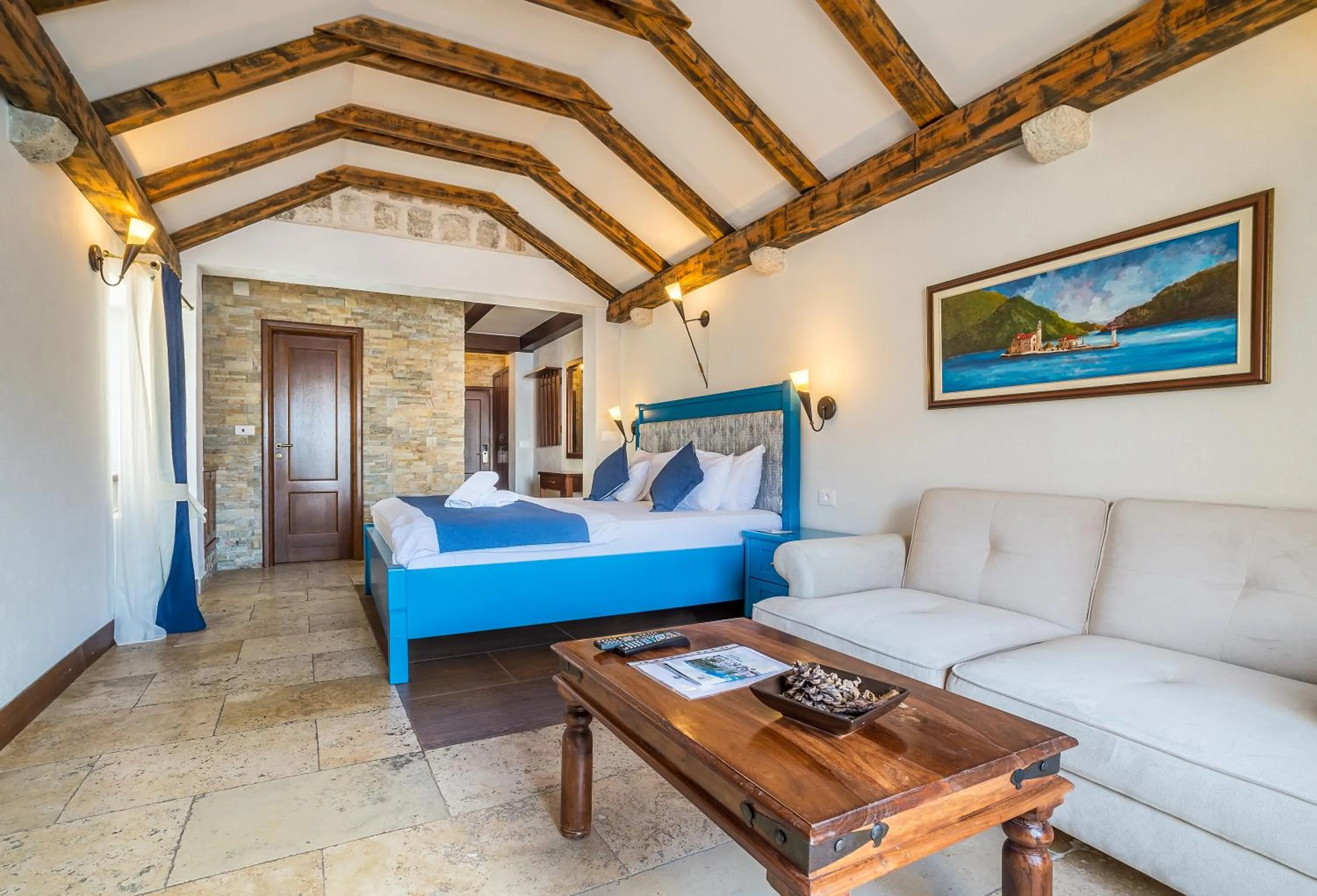 Bed in Conte Hotel & Restaurant