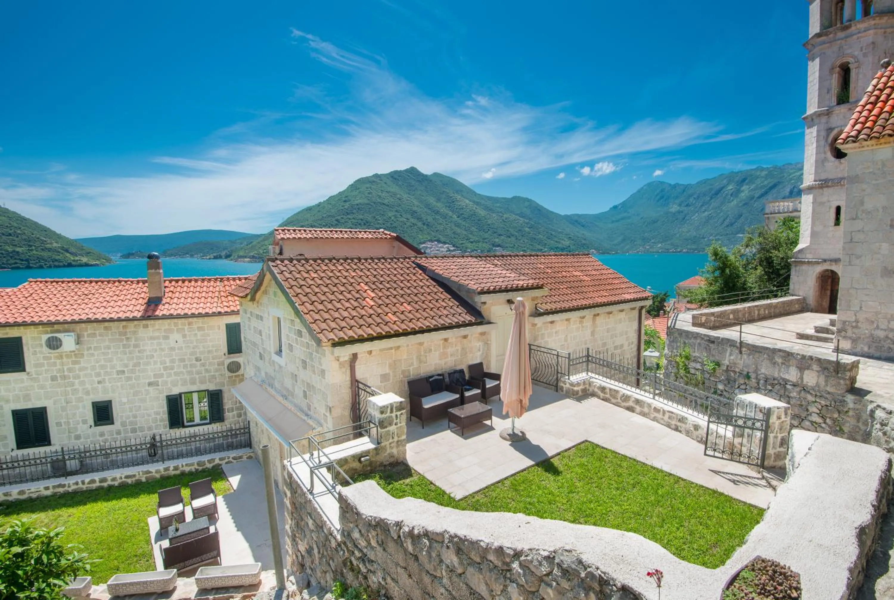 Conte Hotel & Restaurant