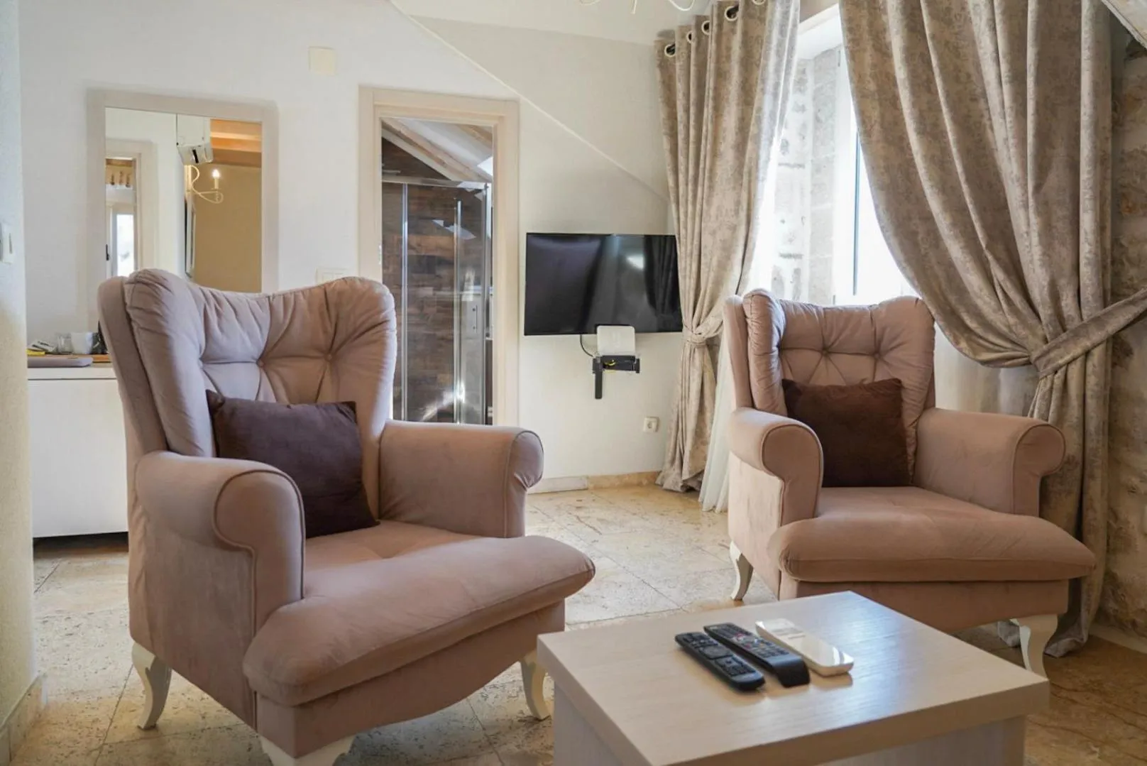 Conte Hotel & Restaurant