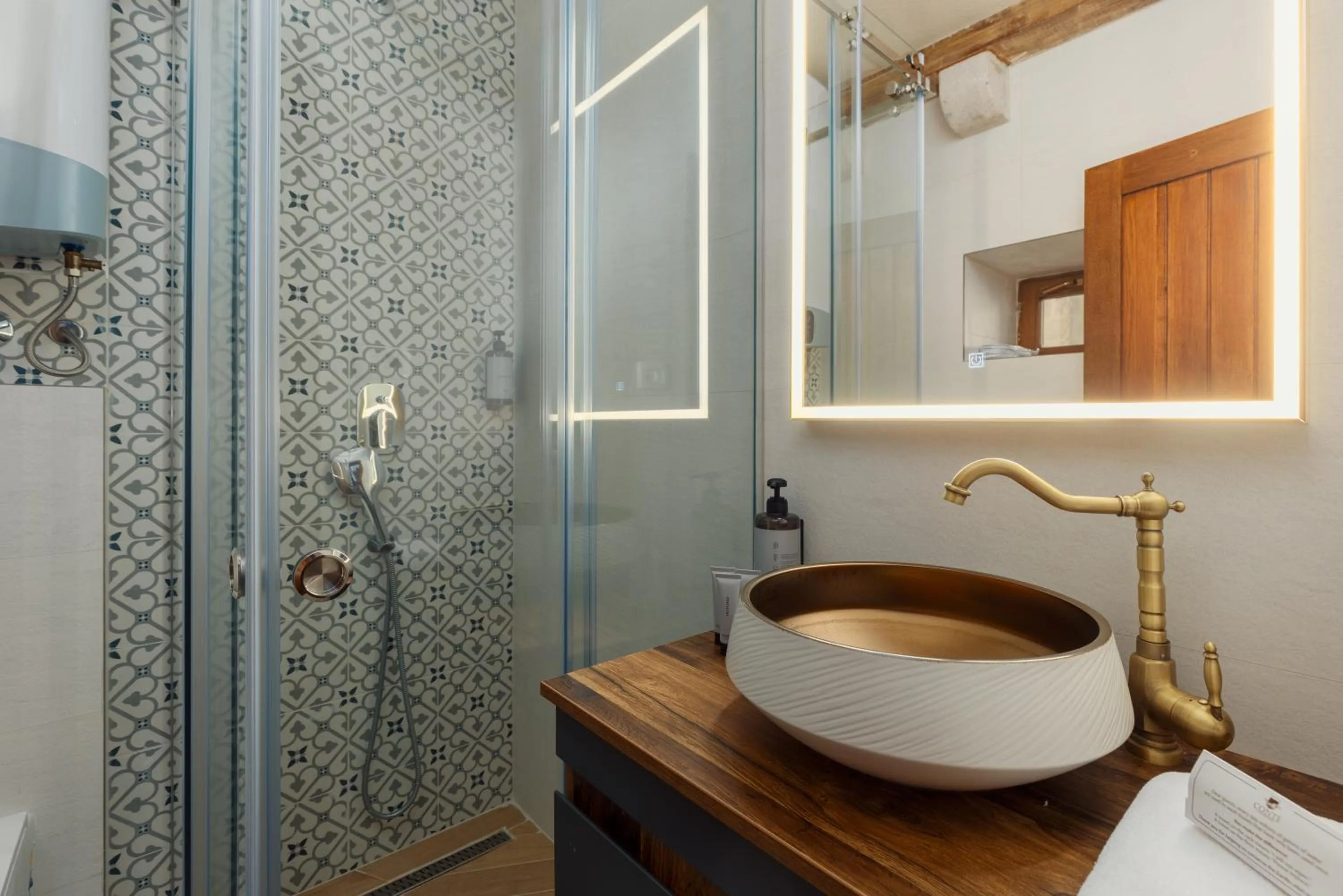 Conte Hotel & Restaurant