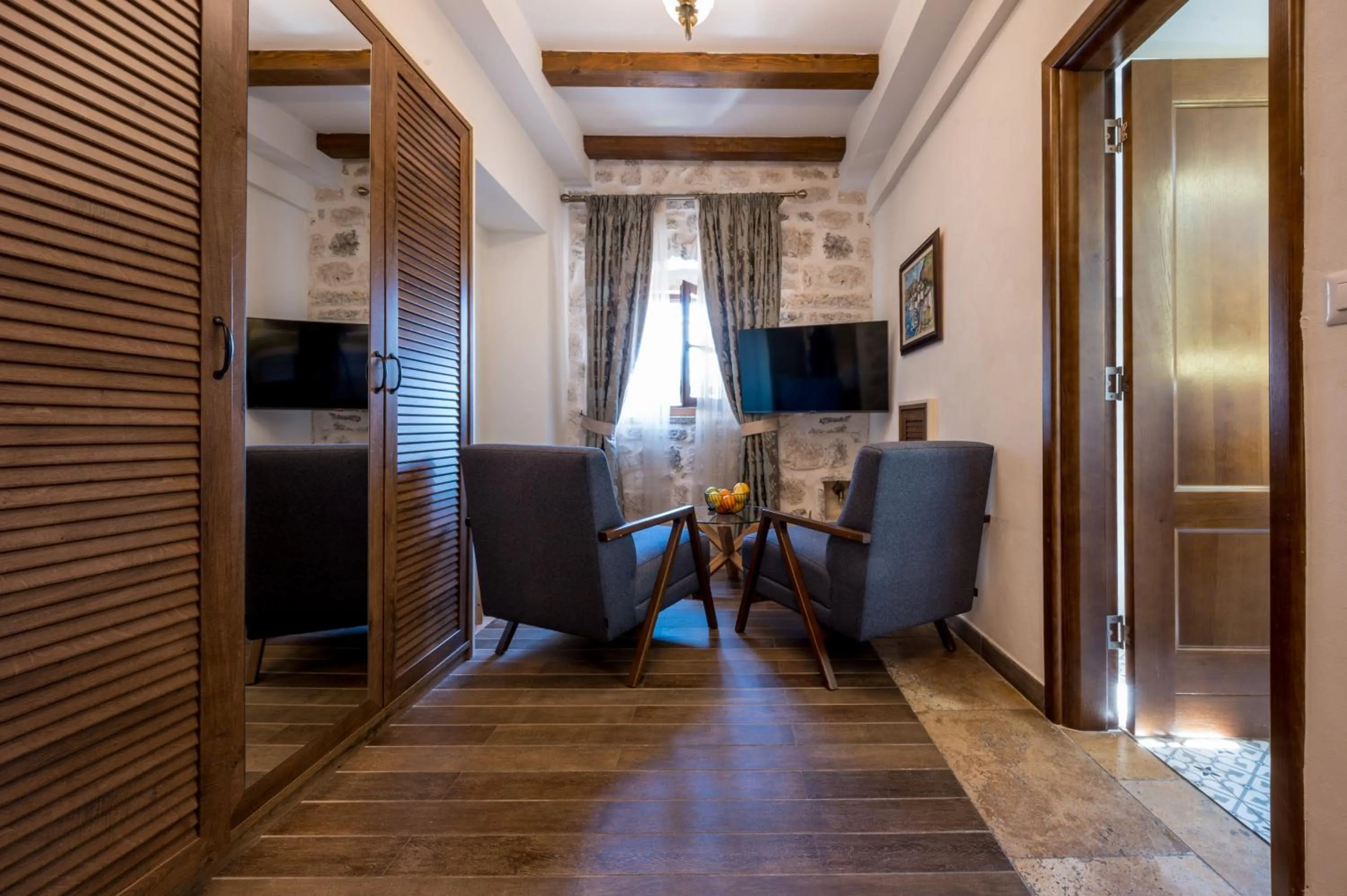 Conte Hotel & Restaurant