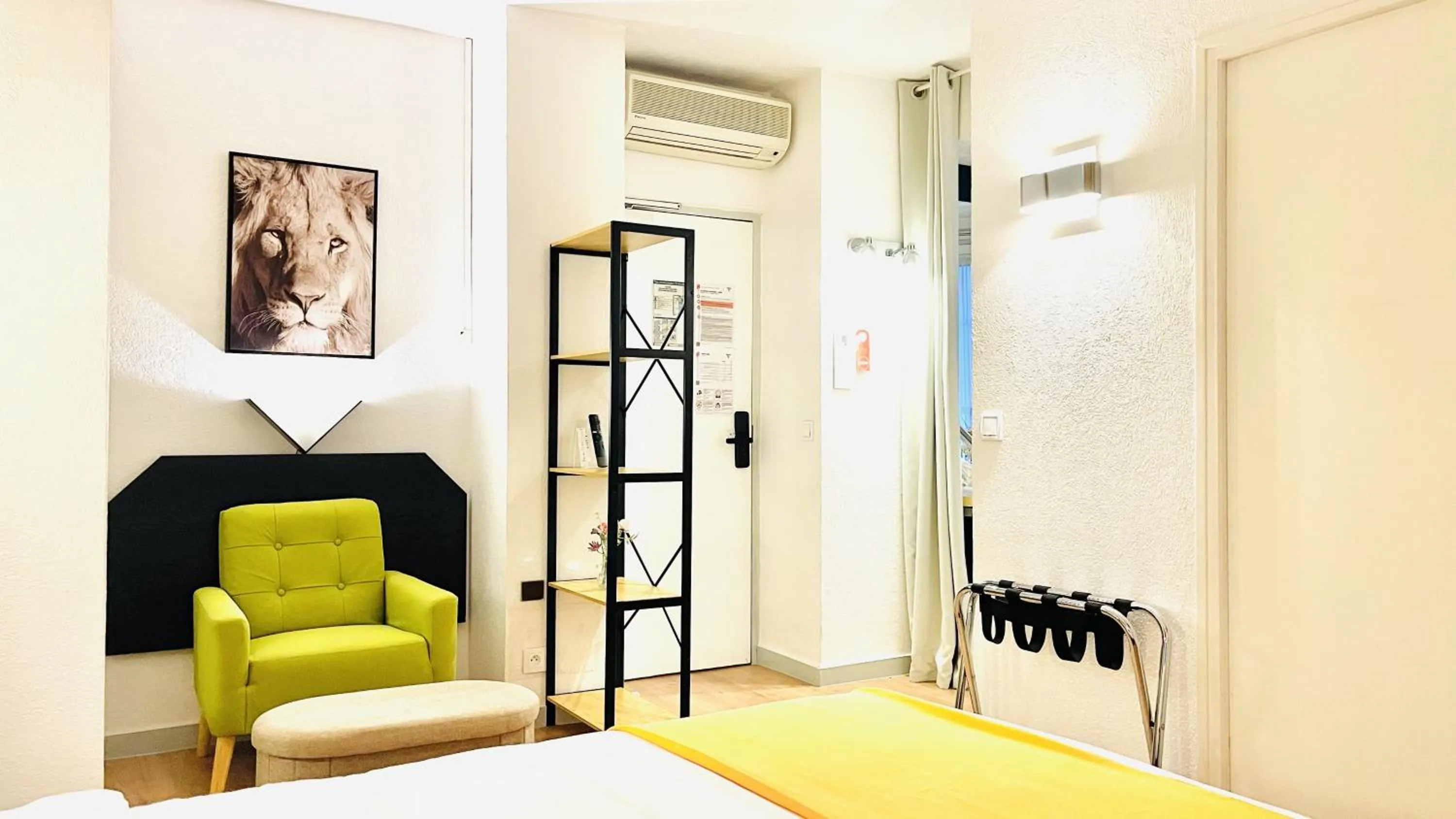 Bedroom, Bed in Boulogne Résidence Hotel