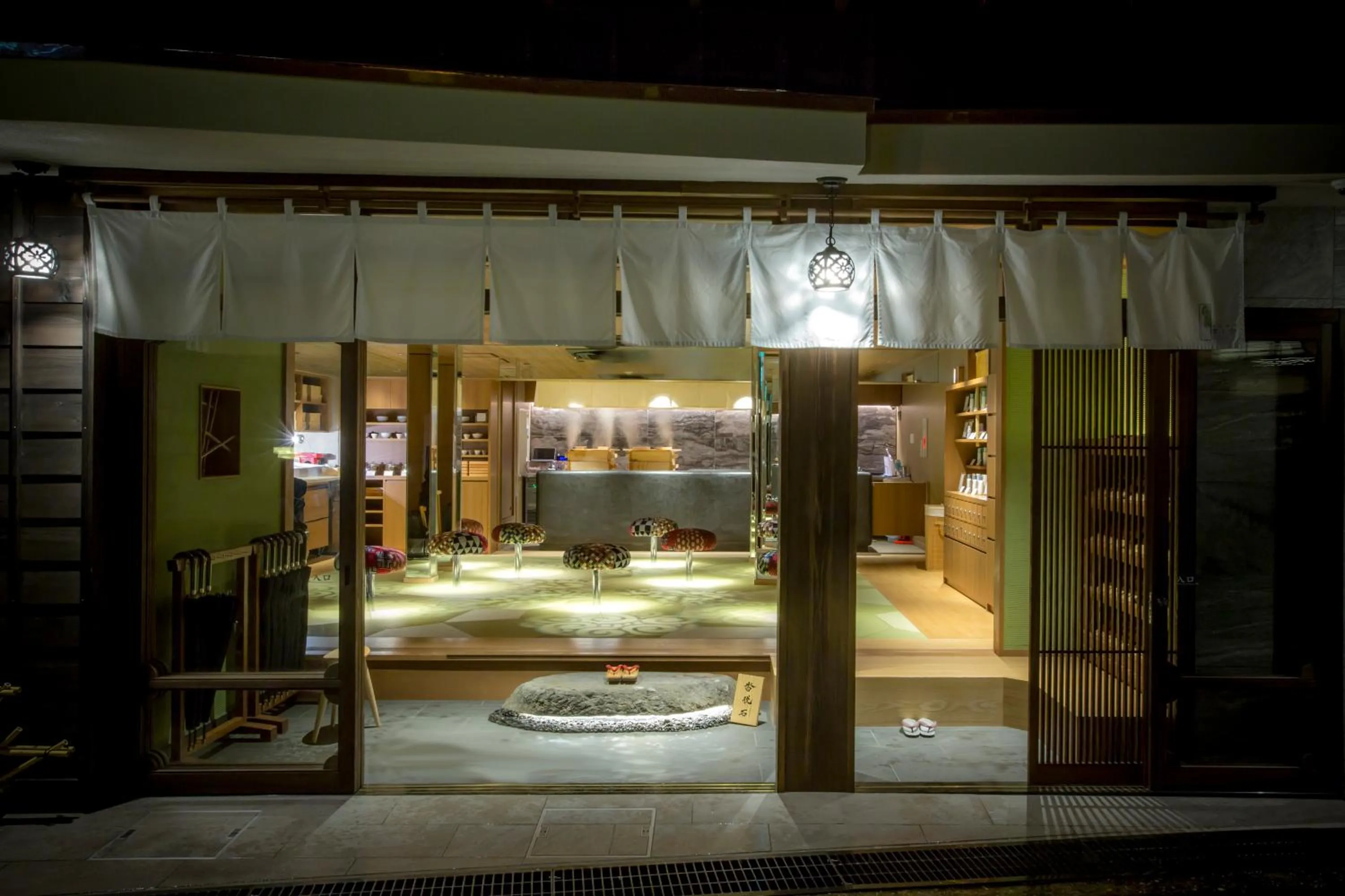 Facade/entrance in Kinosaki onsen Tokitotoki