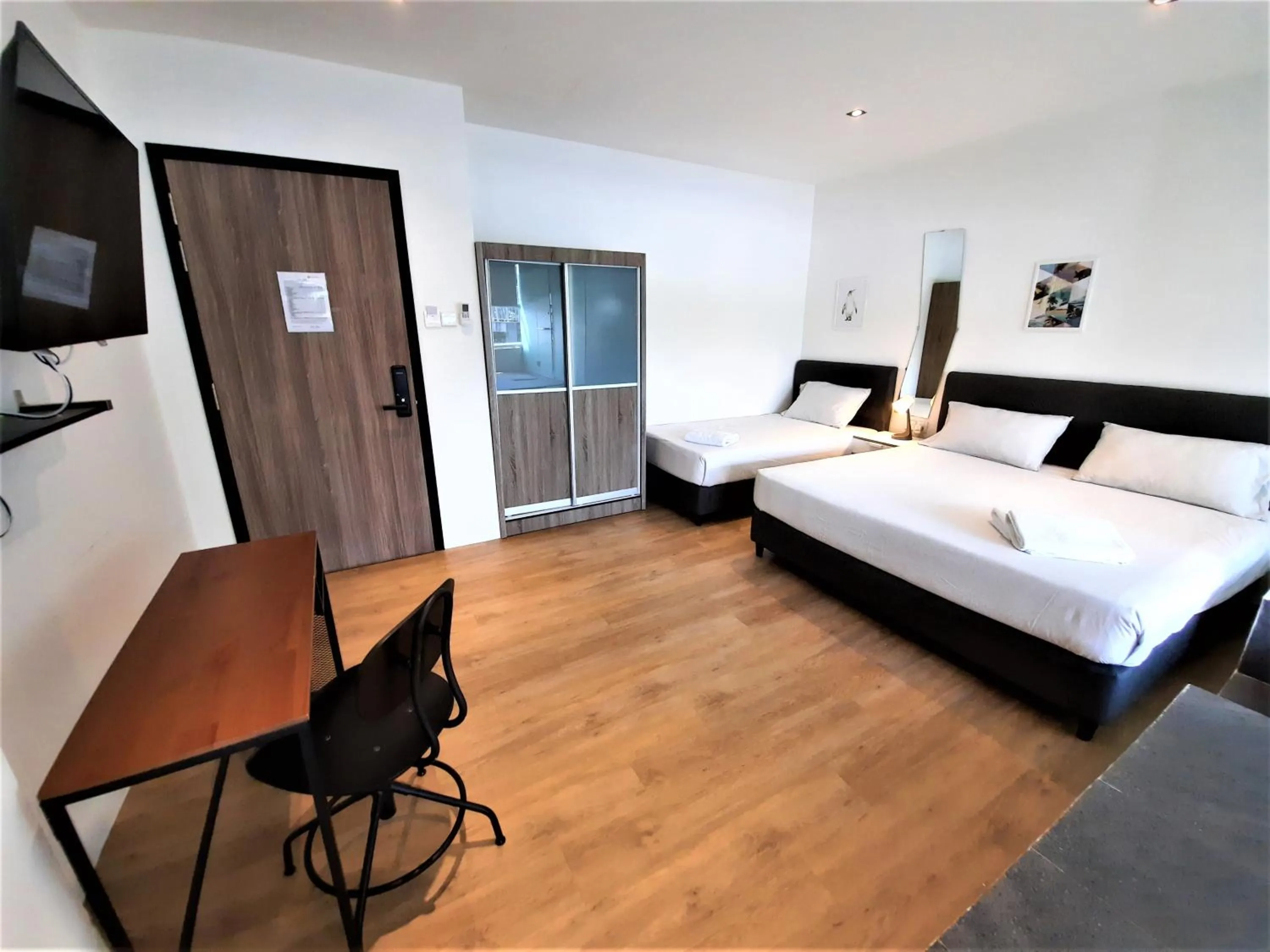 Bed in International Service Apartments at Raeburn Park