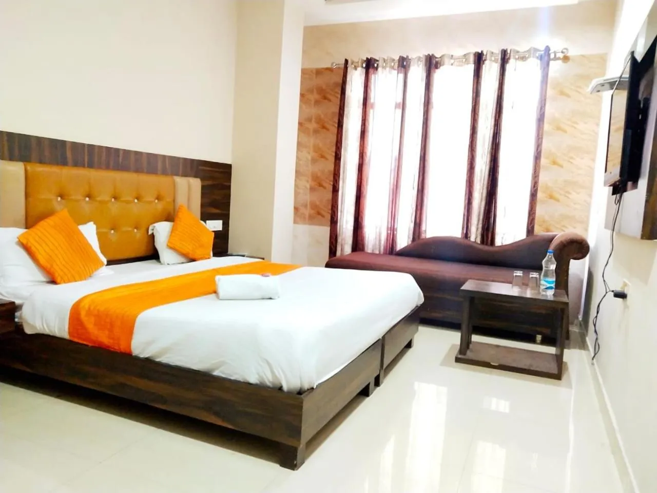 Bedroom, Bed in Hotel Sukhman Residency