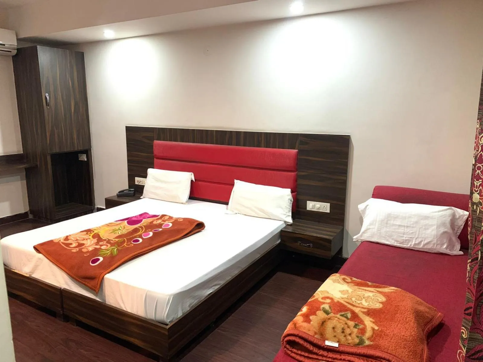 Photo of the whole room, Bed in Hotel Sukhman Residency