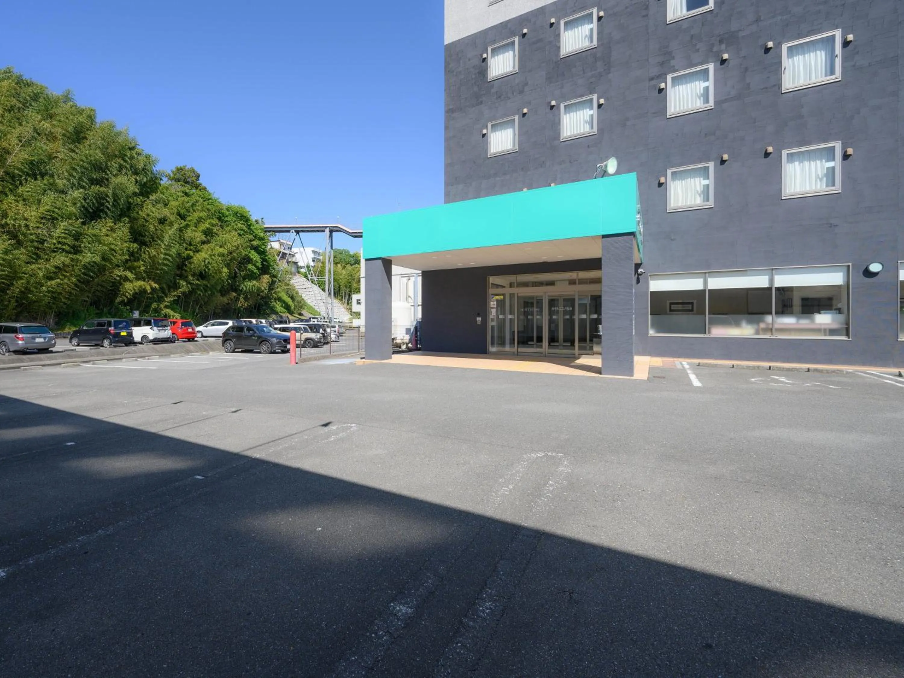 Parking in Hotel Econo Kameyama