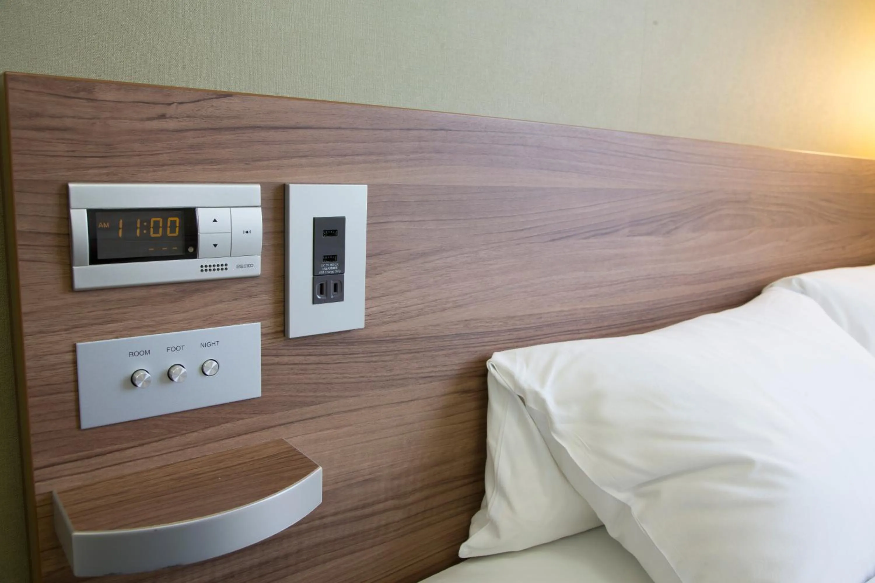 Photo of the whole room, Bed in Hotel Econo Kameyama