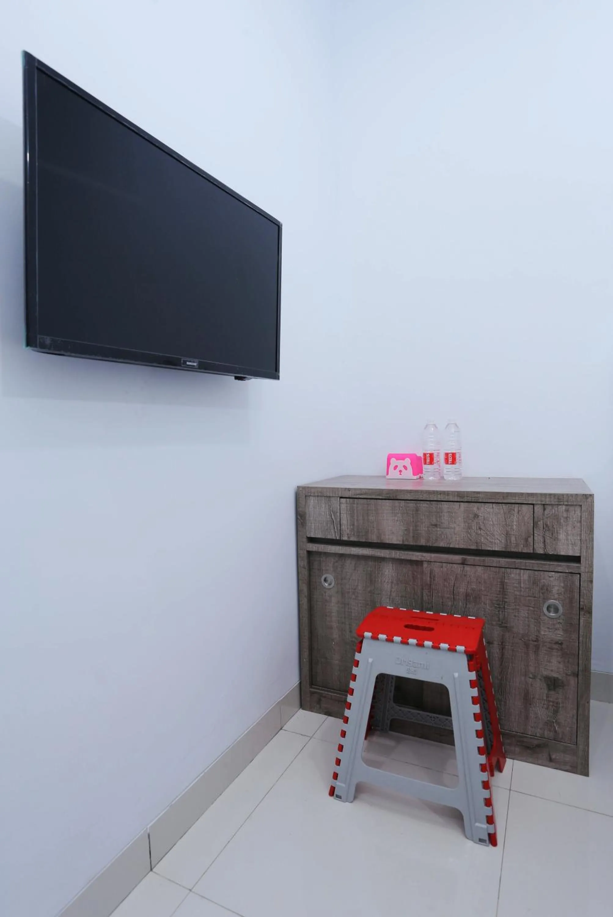 TV and multimedia in ratana cengkareng syariah